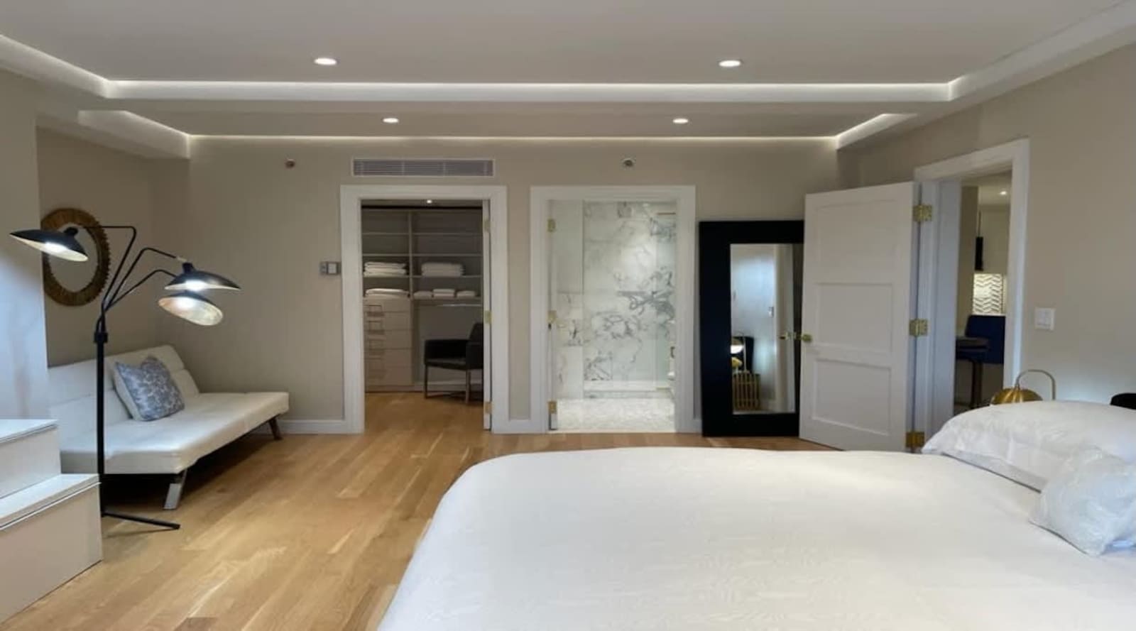Fifth Avenue Residence — photo 9
