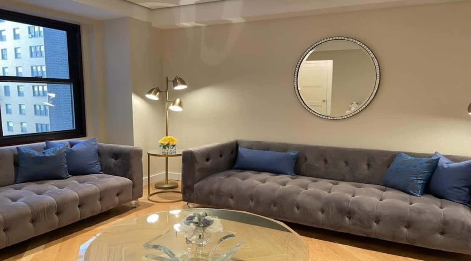 Fifth Avenue Residence — photo 2