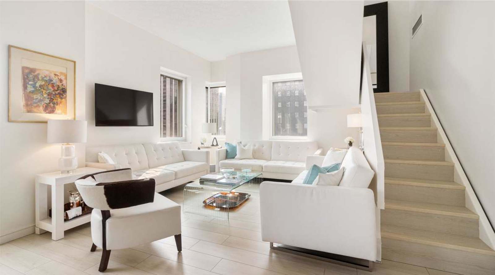 Midtown Penthouse — photo 2