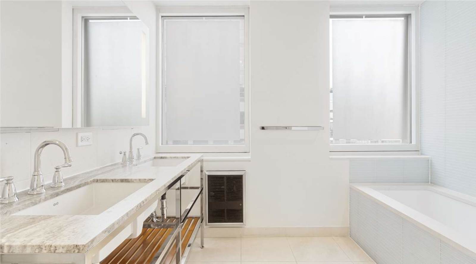 Midtown Penthouse — photo 18
