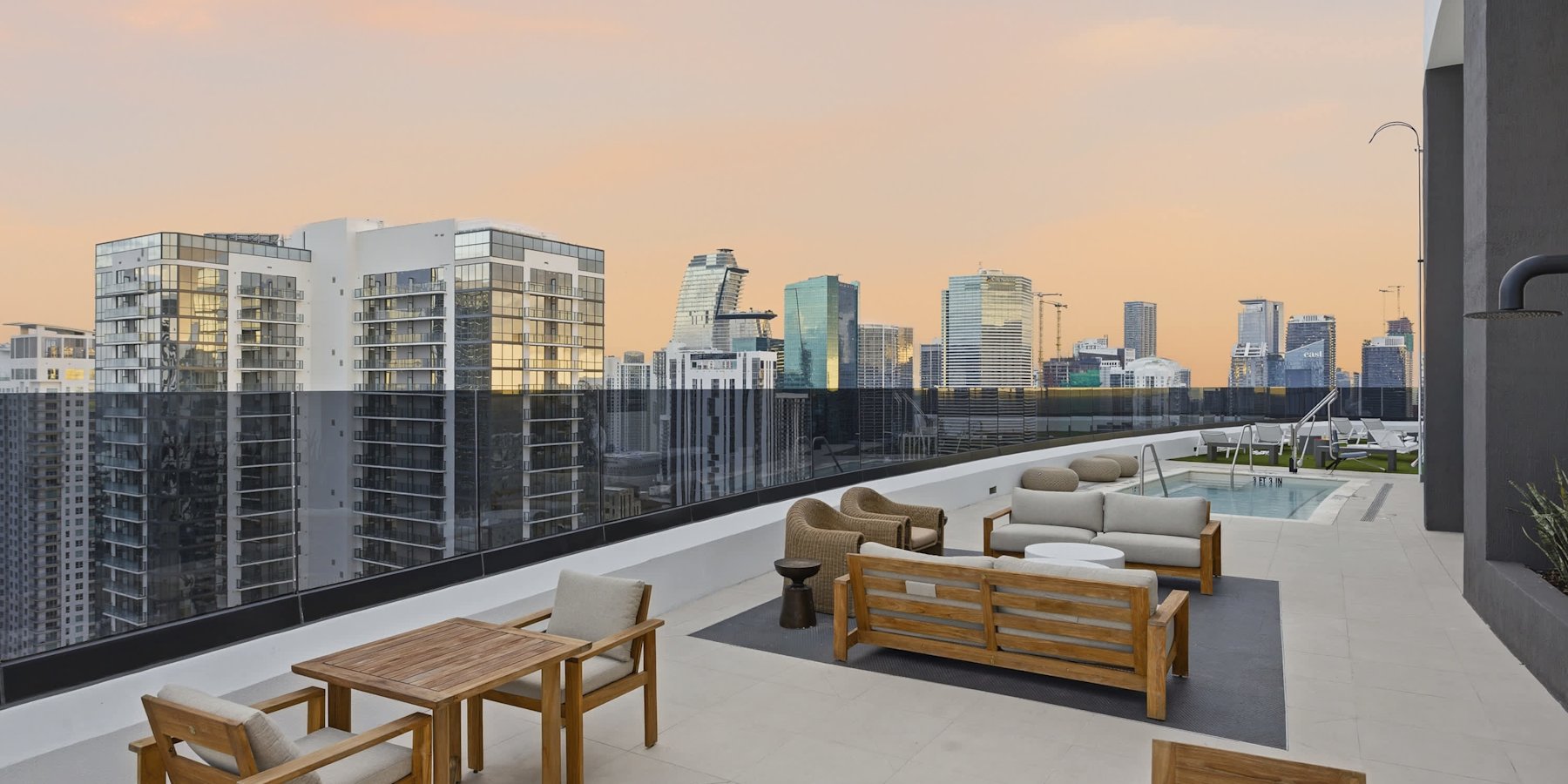 District 225 condo tower, Miami