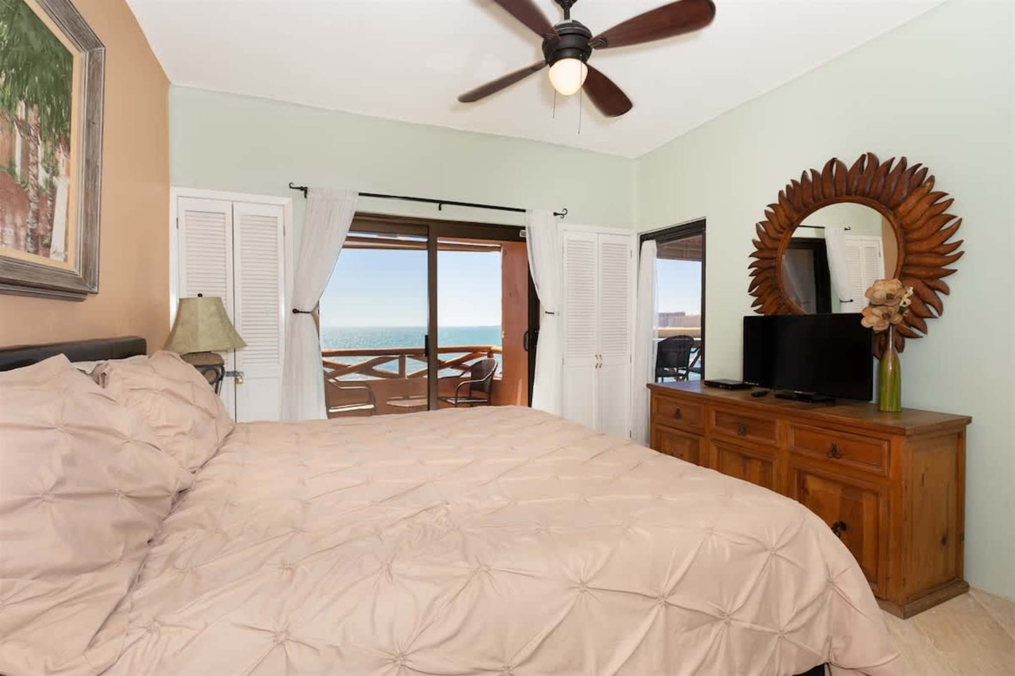 Amazing, Cozy Condo 2-Bedrooms  Pinacate 301