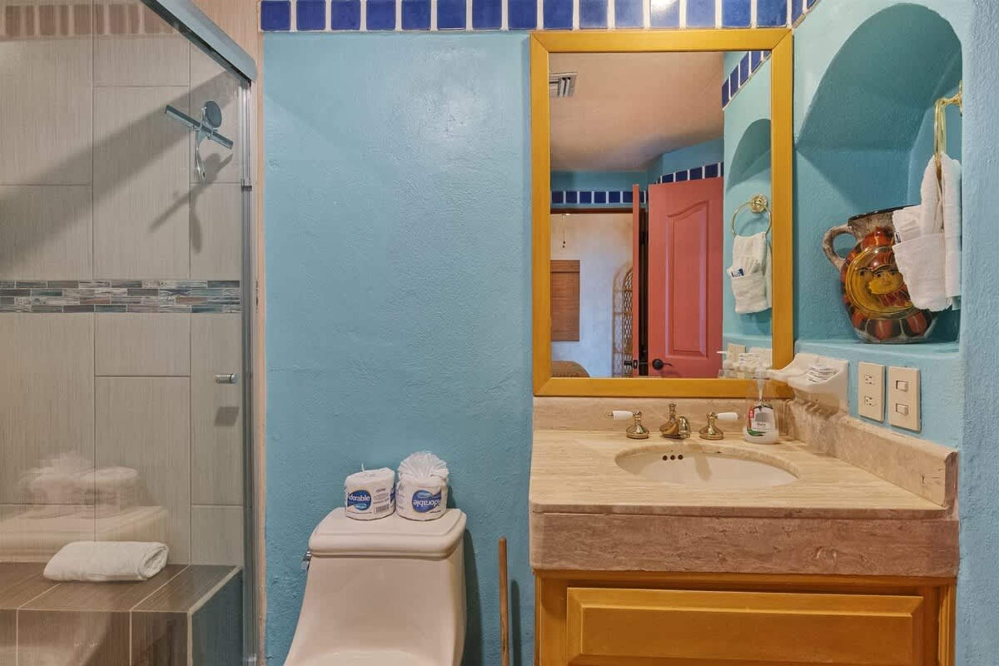 Cómodo Condo c/Bellas Vistas | Pinacate 404