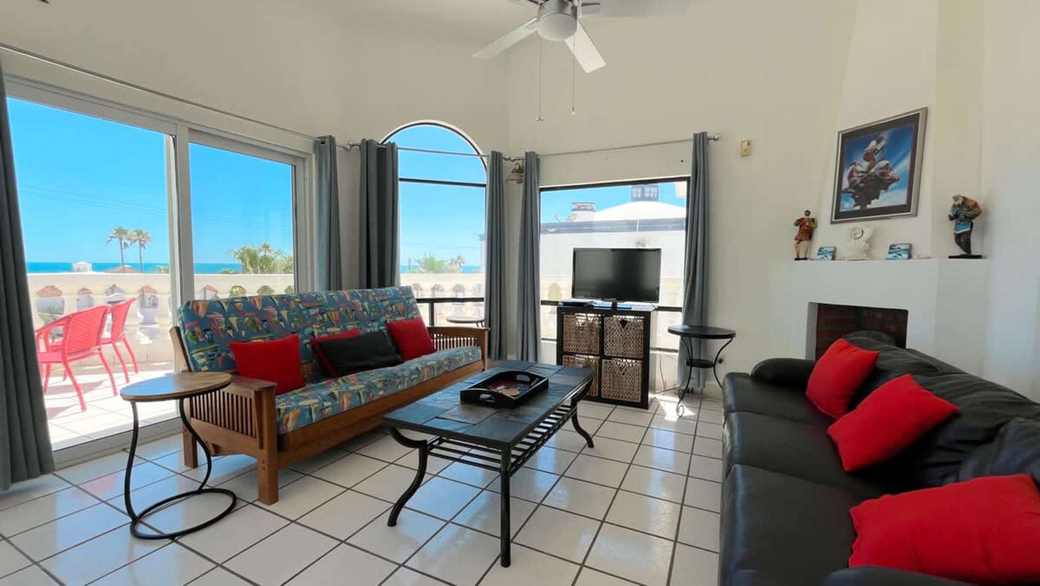 Limpia y Serena Casa en 2da Fila | Vista del Mar