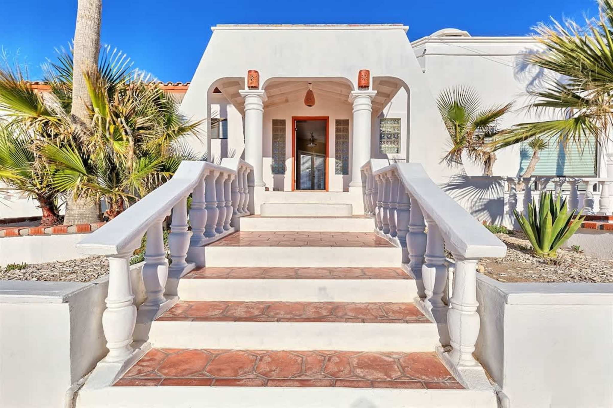 Beautiful Oceanview Bungalow Barefoot Bungalow 2