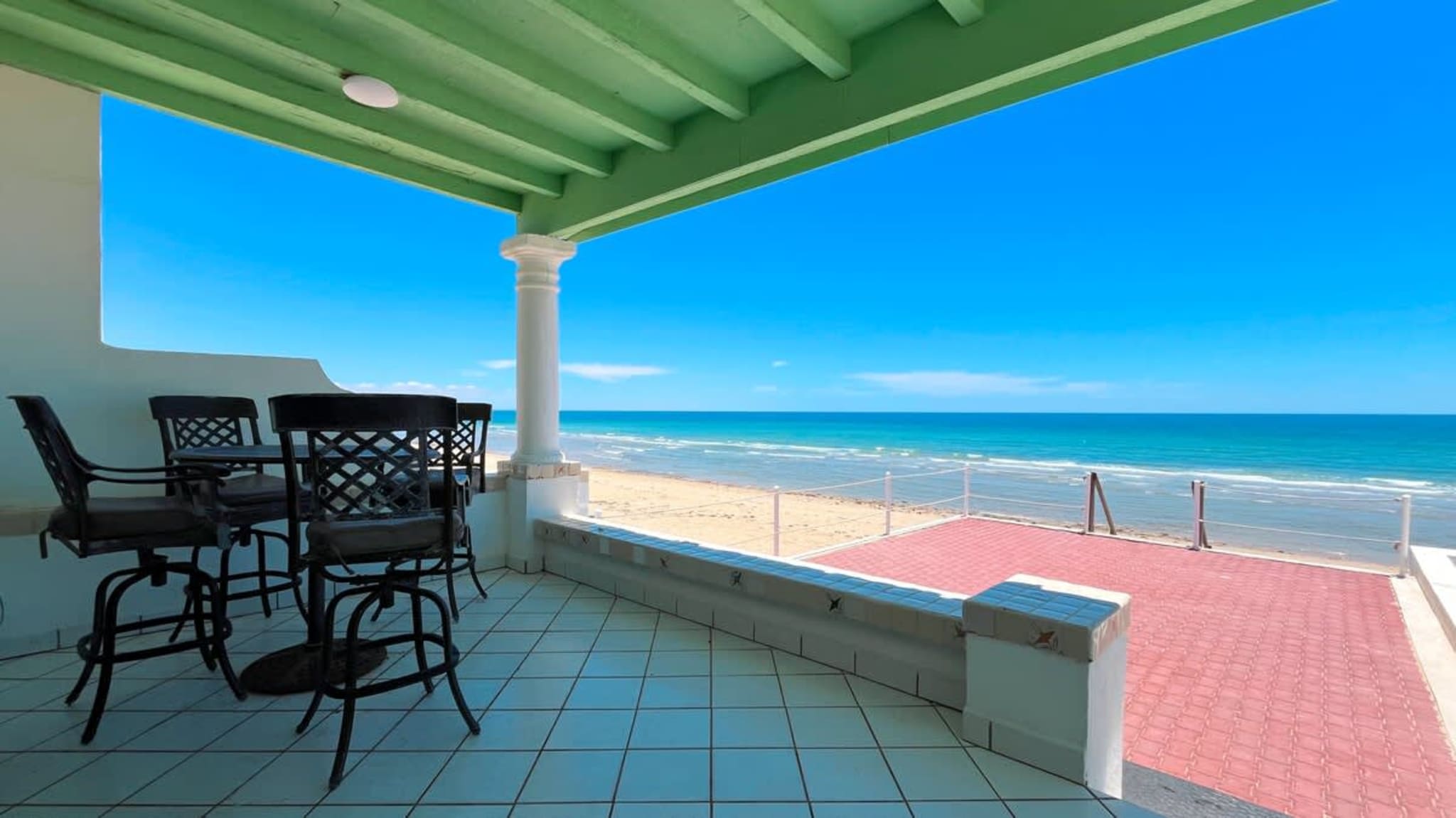 Bello Condo Frente al Mar | Las Olas II 11