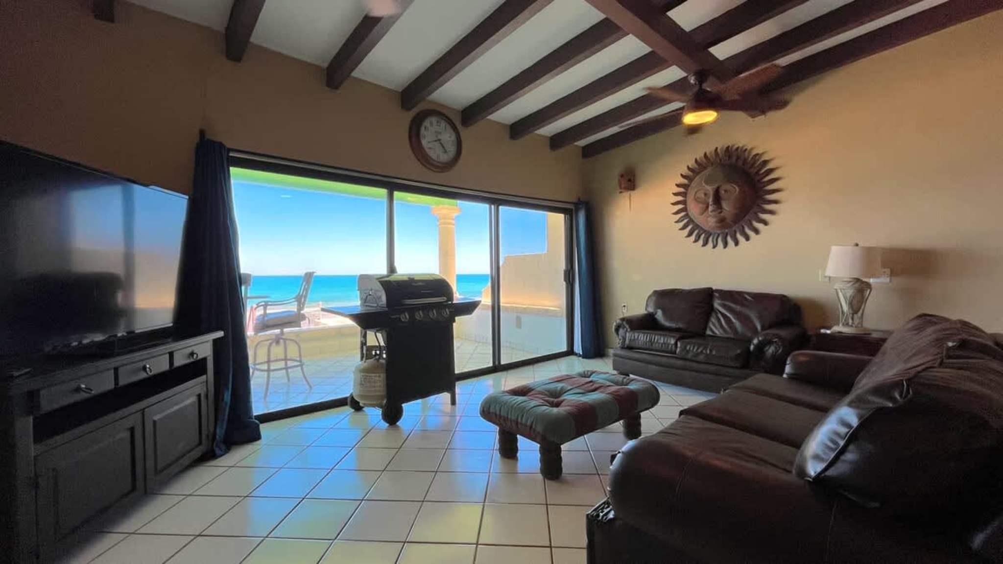 Bello Condo Frente al Mar | Las Olas II 11