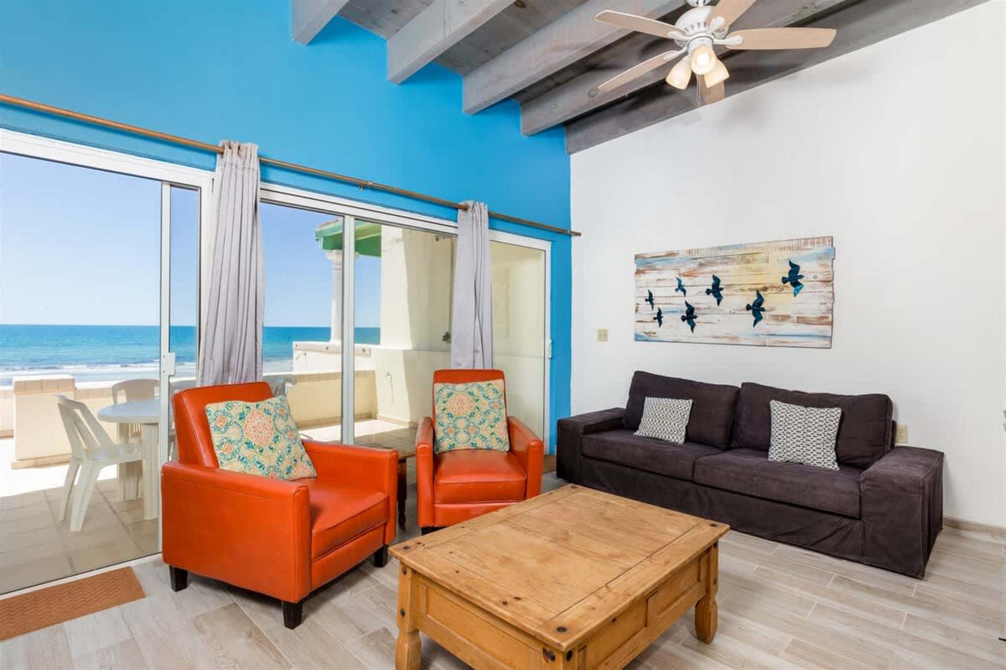 Cozy & Beautiful Beachfront Condo Las Olas II 2