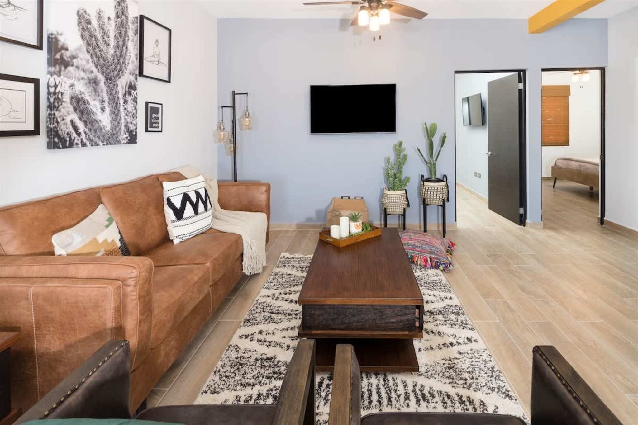 Contemporary In-Town Home with Pool Casa Cactus