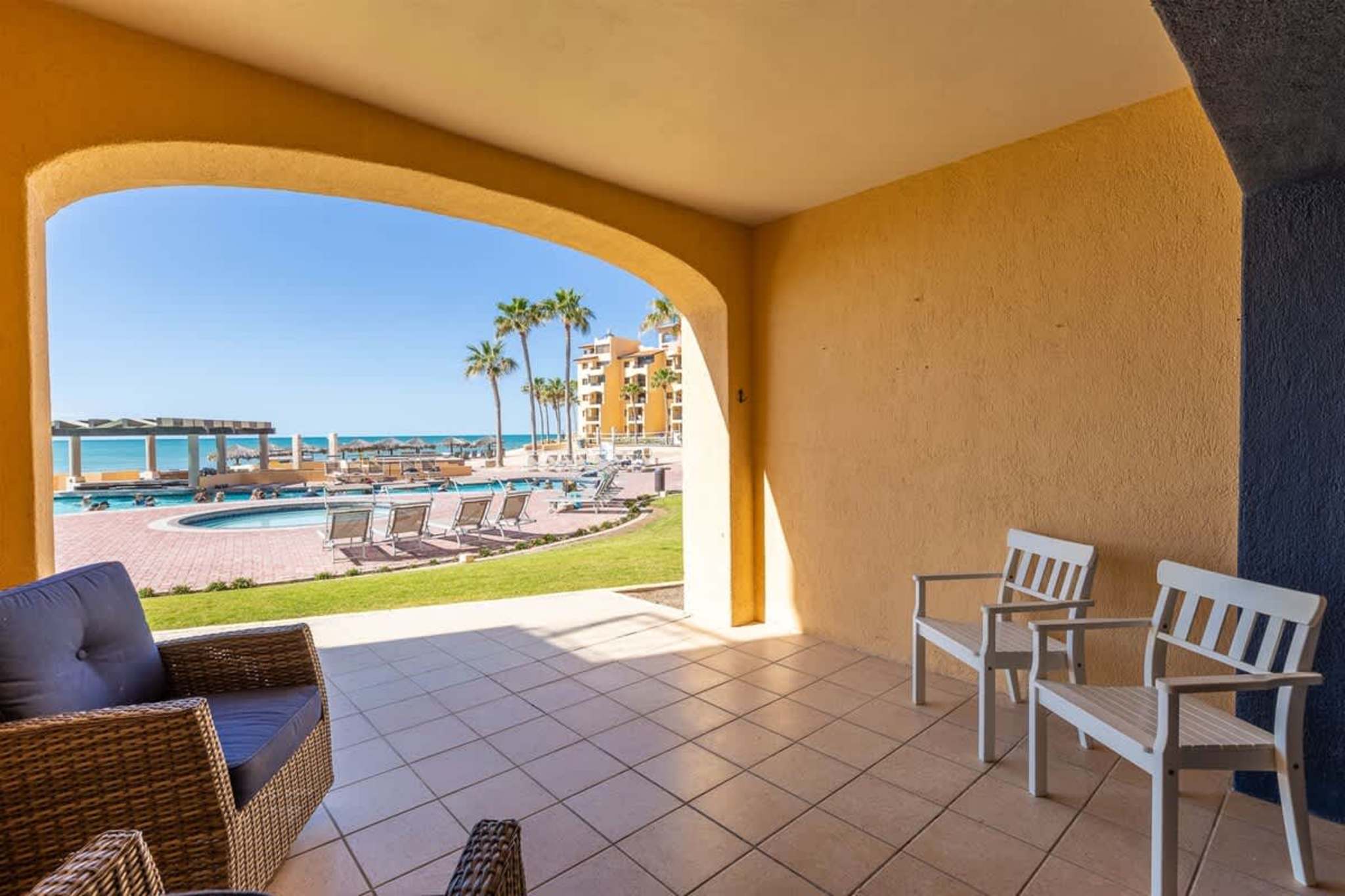 Cozy Ground Level Condo w/ Pool | Princesa E-103