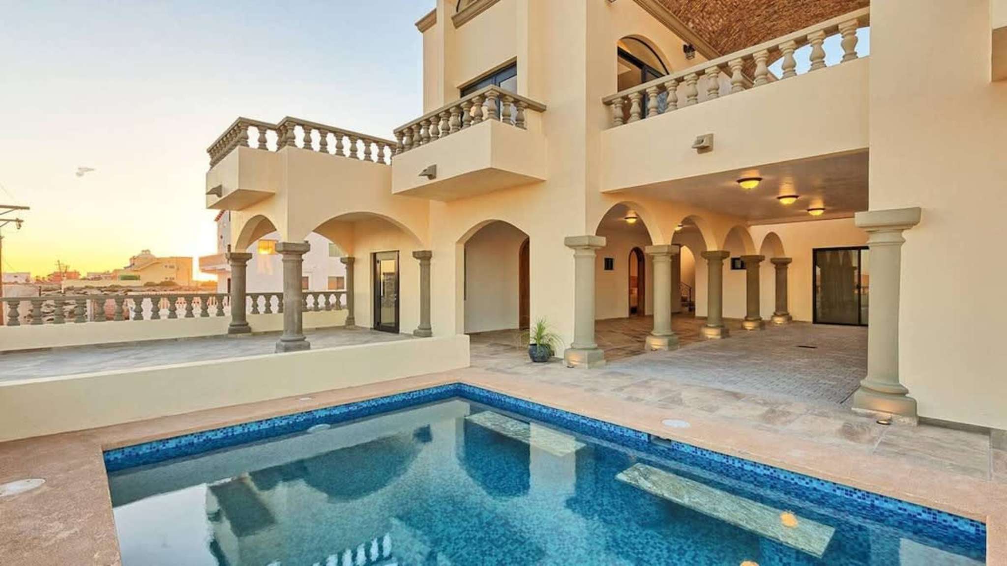 Big Home in Las Conchas with Pool Hacienda de Solis