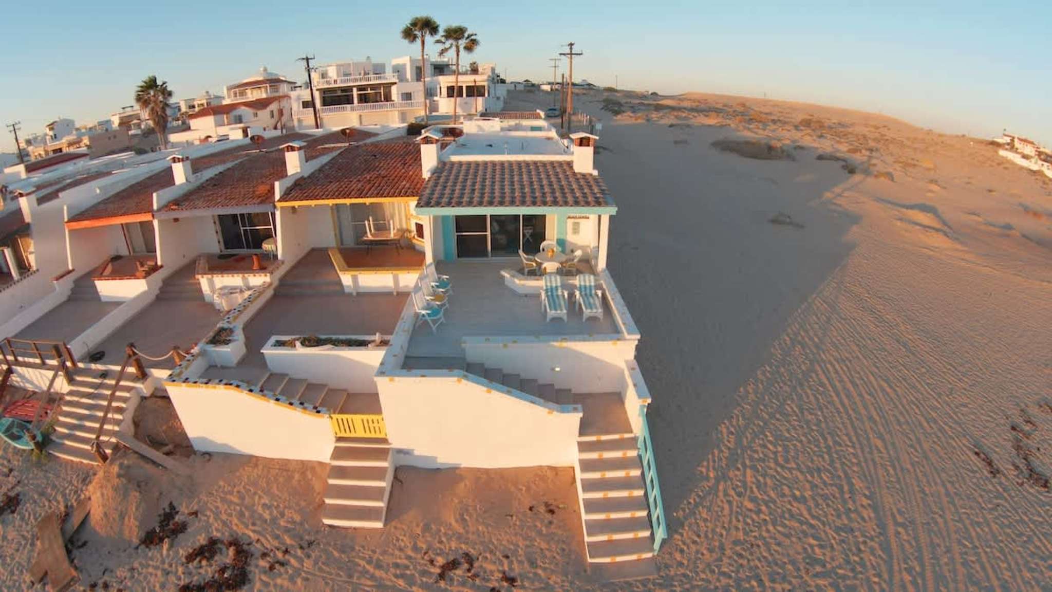 Cozy & Colorful Beachfront Condo Las Olas I 28