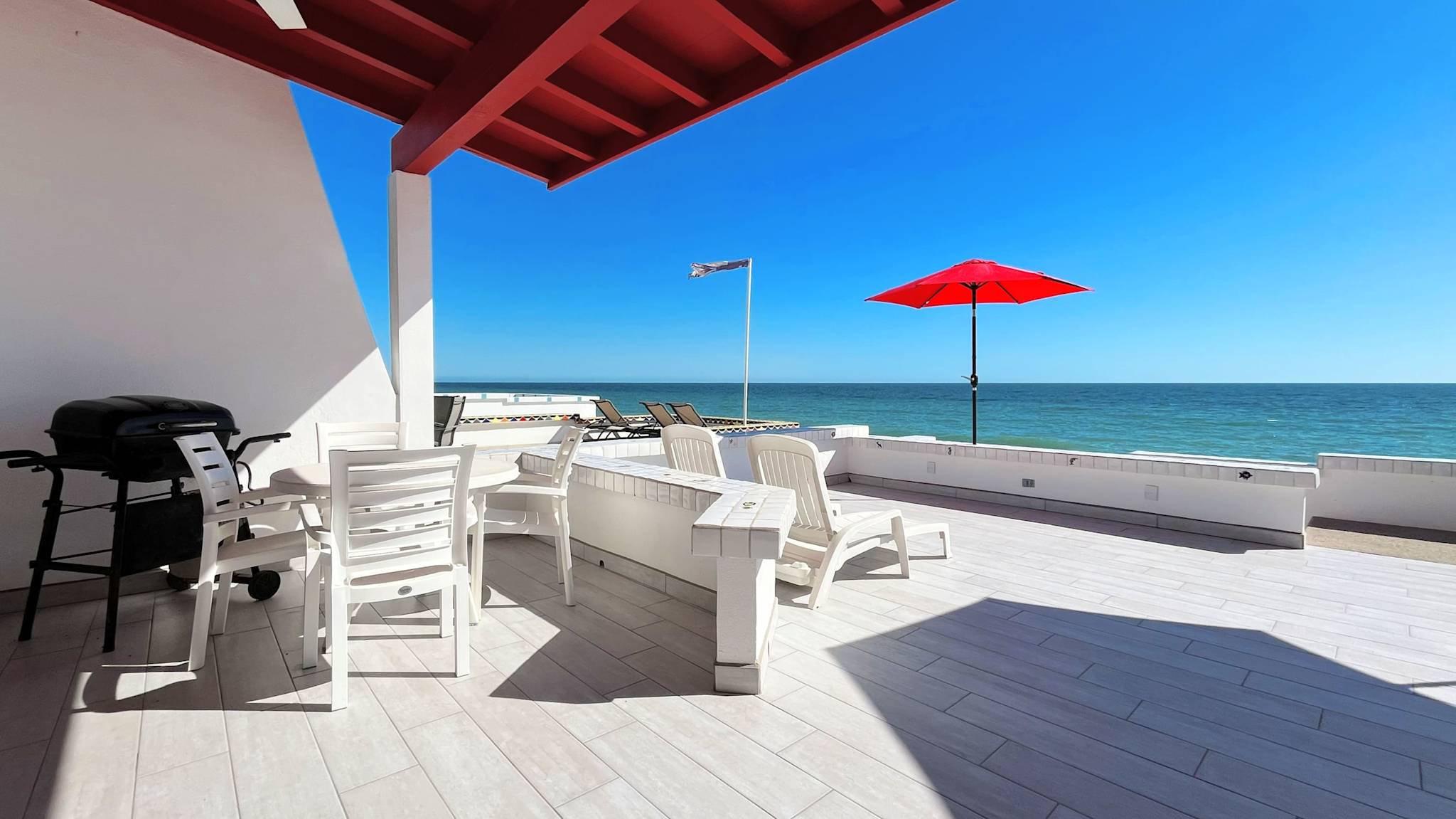 Charming & Cozy Beachfront Condo Las Olas I 19