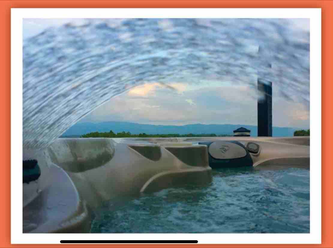 420 gallon Caldera Spa comes with 42 adjustable jets so up to 6 people can enjoy a complete therapeutic experience together