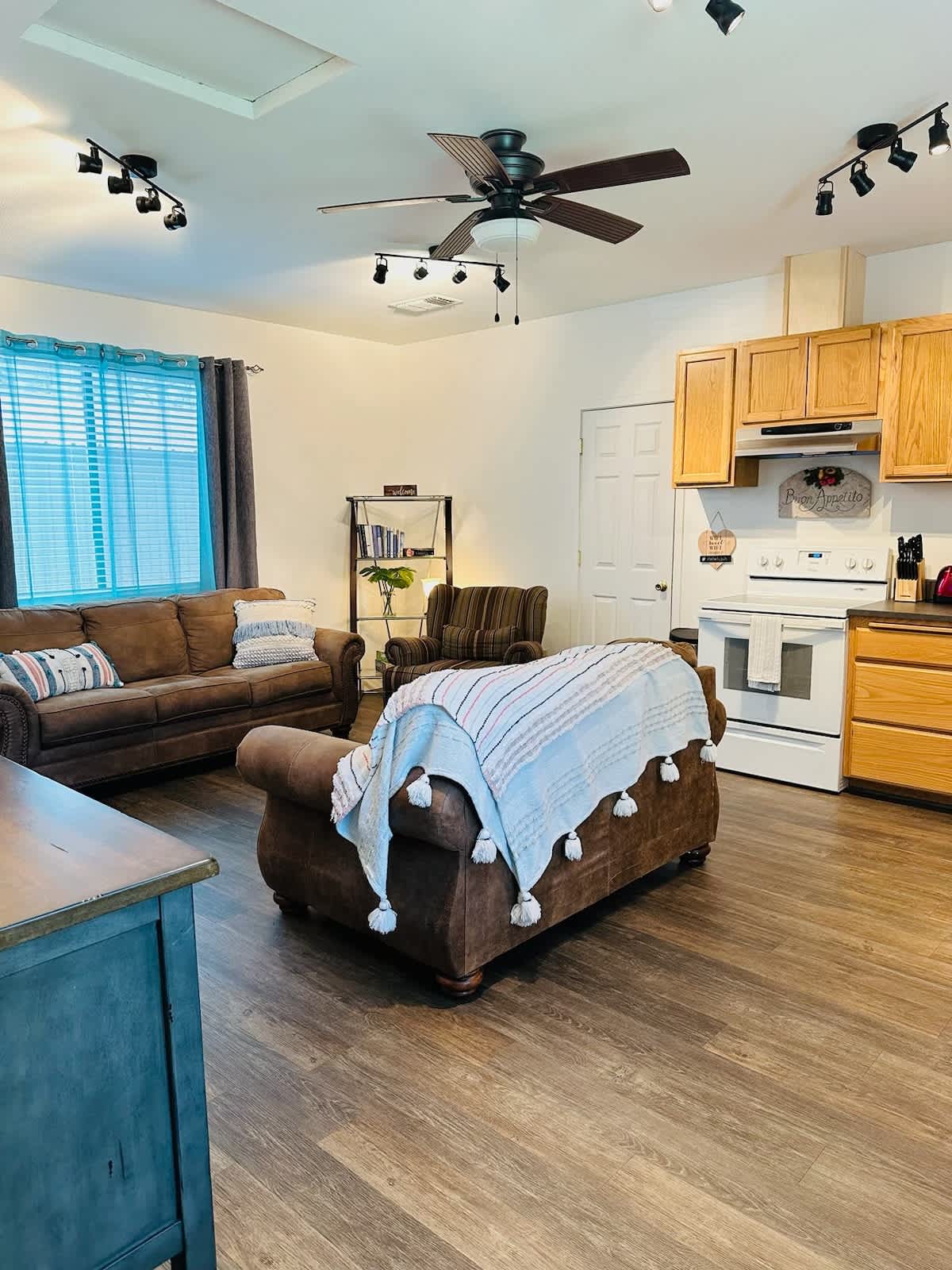 The couch and love seat in the Yellow Cottage provide those who stay in here a place for quiet relaxation away from the busy activities others may want to enjoy in the main house.