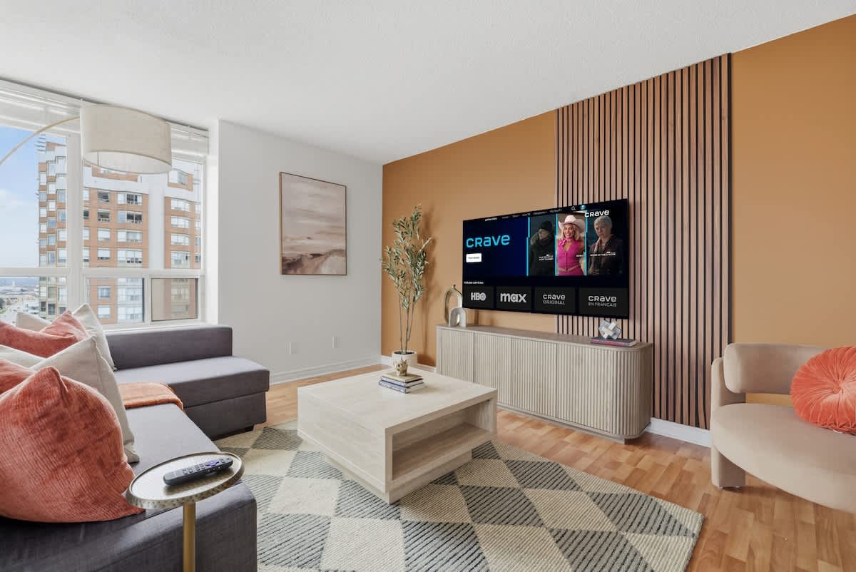 Elegant 2BR Sky Condo for 9 - Terrace - Lake Views-hero-photo