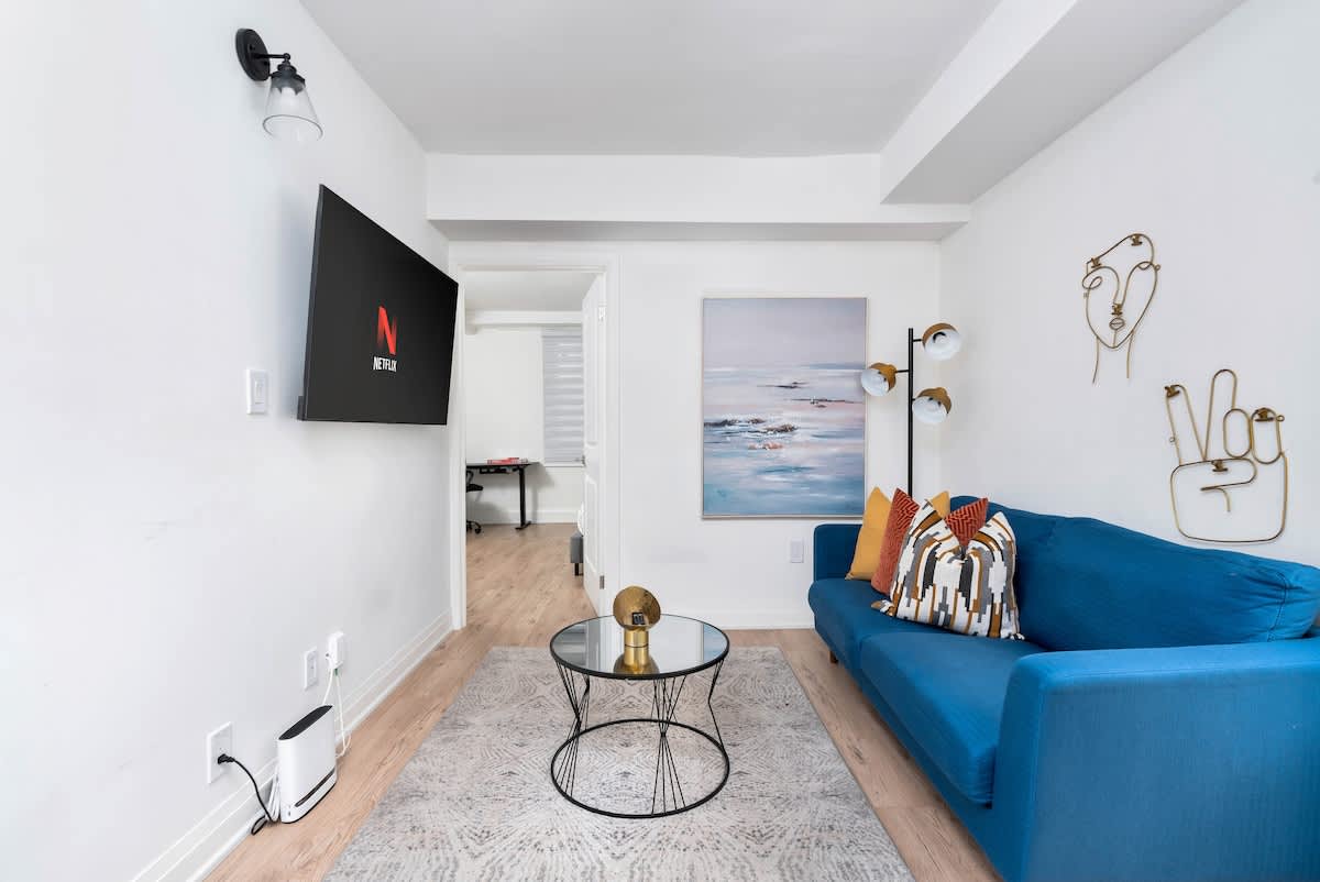 Chic 3BR Ossington Hub Near Subway & Shops-hero-photo
