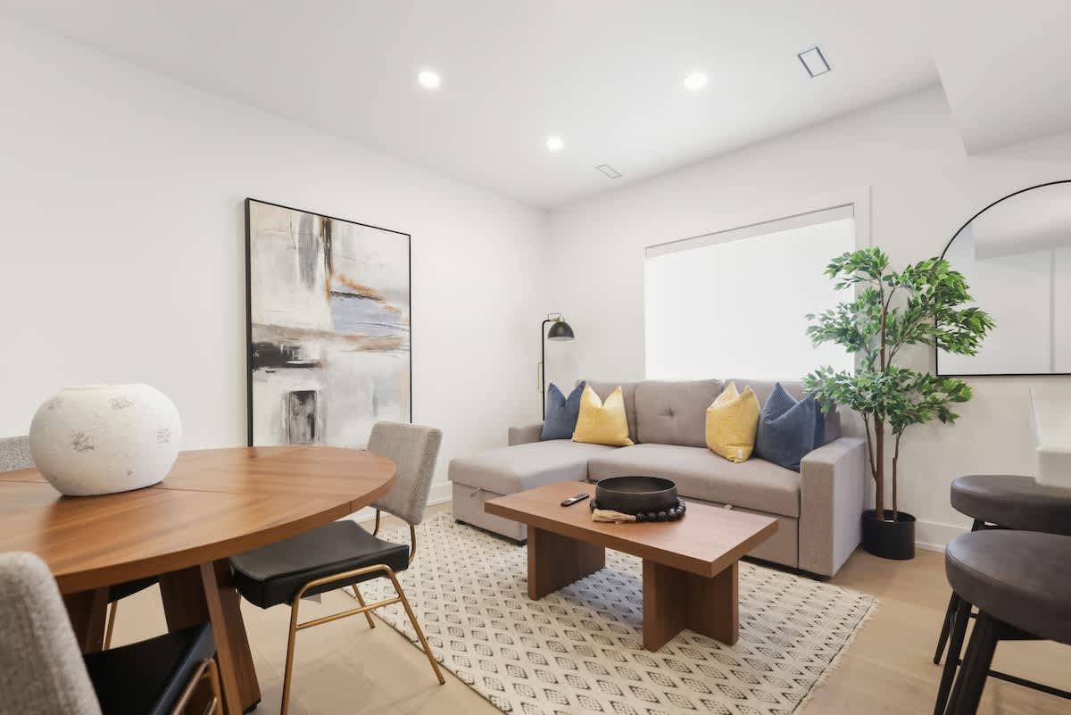 Elegant 2BR Retreat, Sleek Design & Comfort-hero-photo