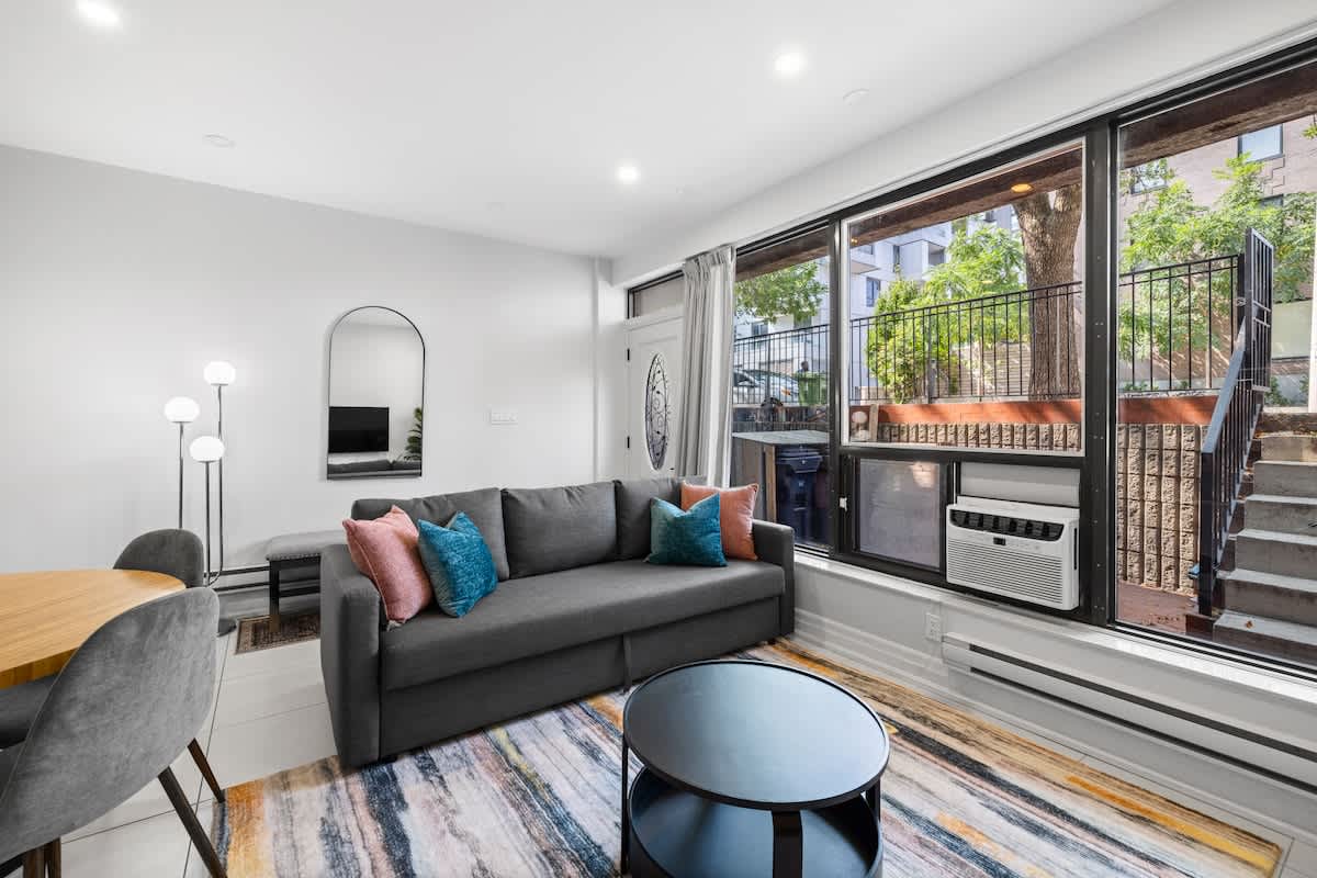 Stylish 2BR West End Gem steps to Queen West-hero-photo