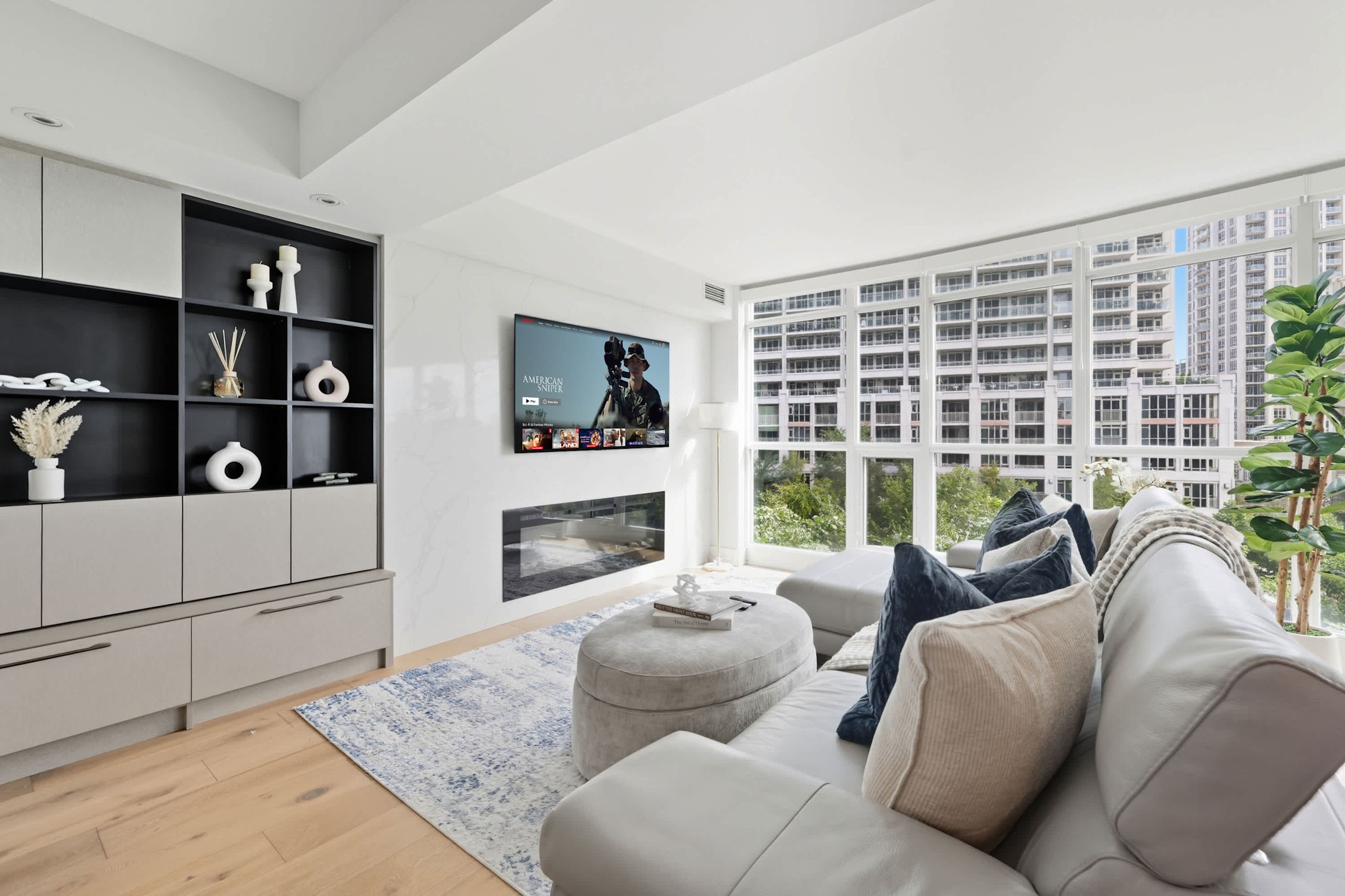Upscale 2BR Condo Downtown TO Gem w Parking-hero-photo