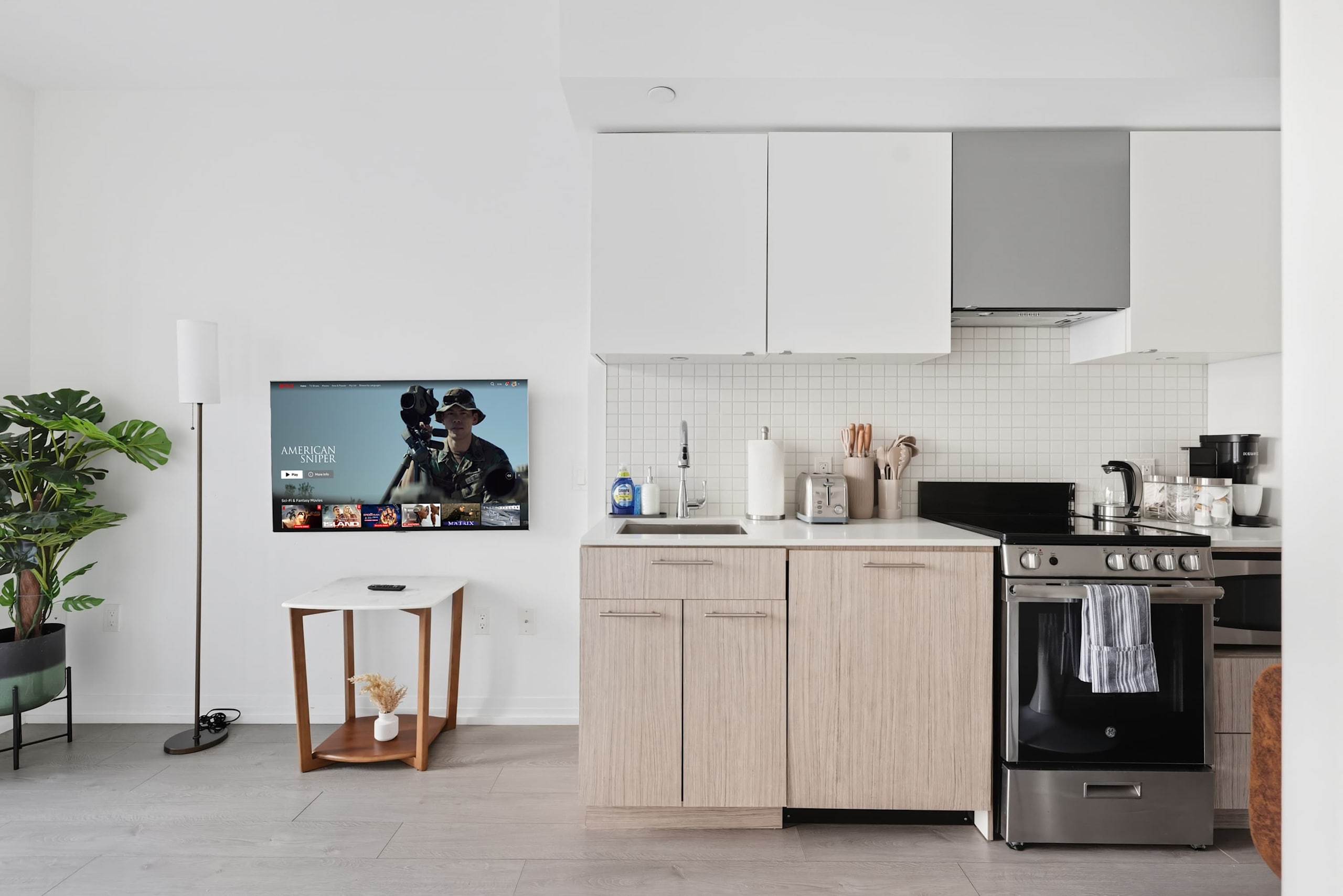 Coffee Mornings & City Skylines, Toronto Studio!-photo-2