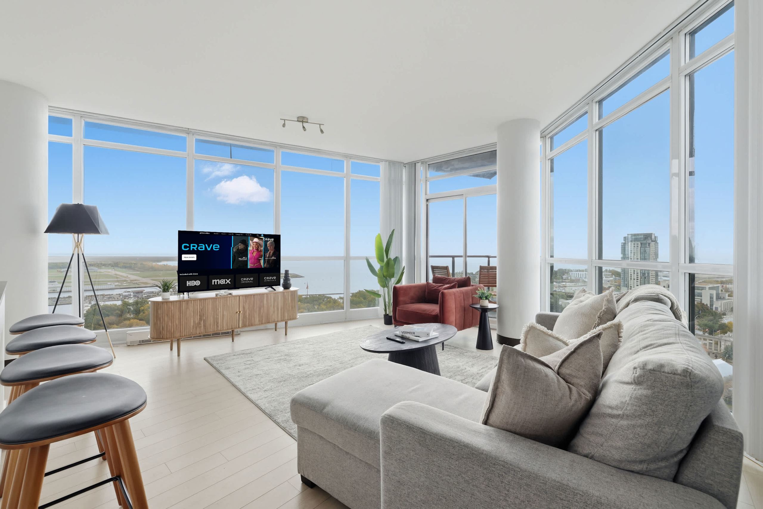 Luxury 2BR Condo with King Beds & Views-hero-photo