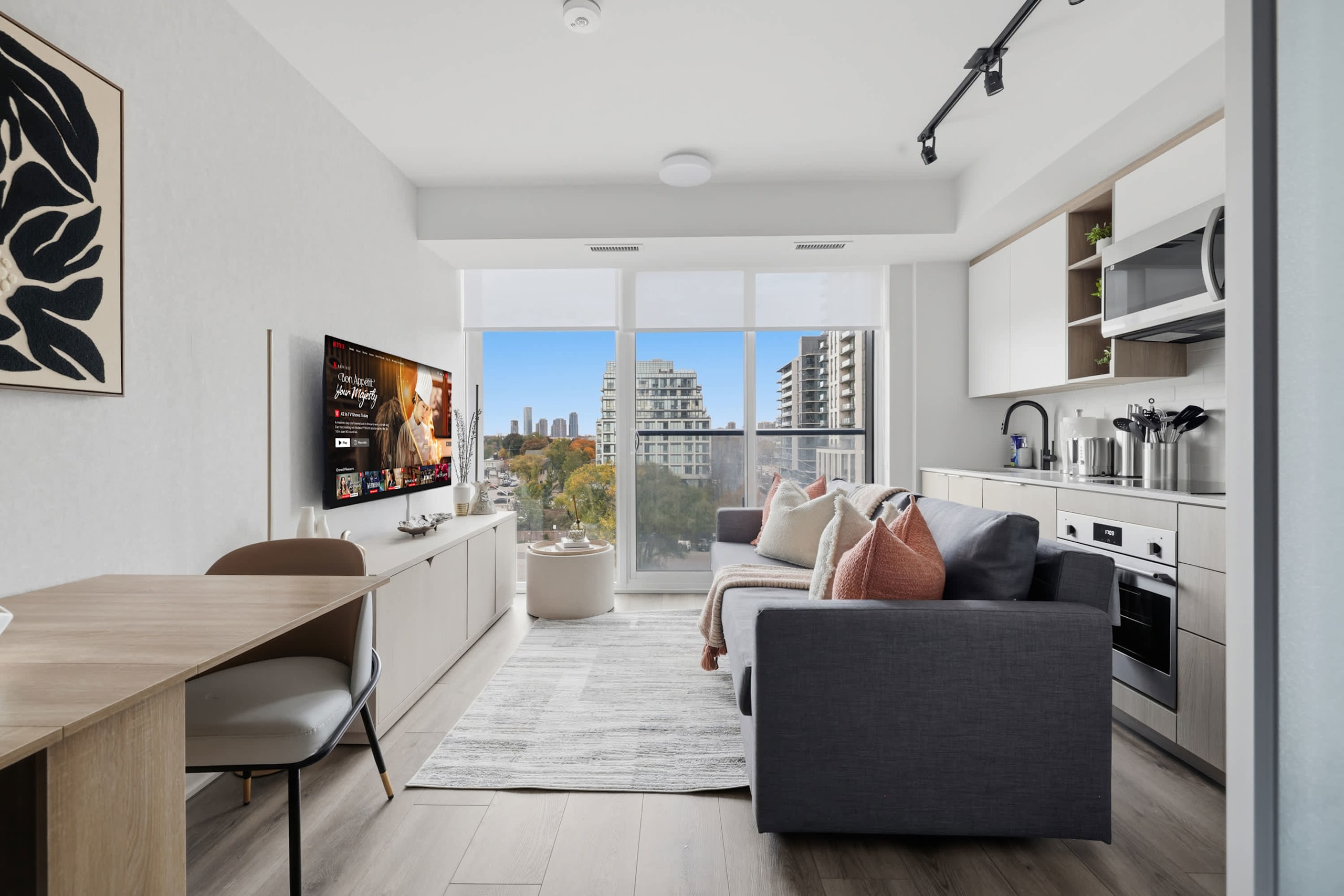 Scenic 2BR Condo with Views & Free Parking-hero-photo