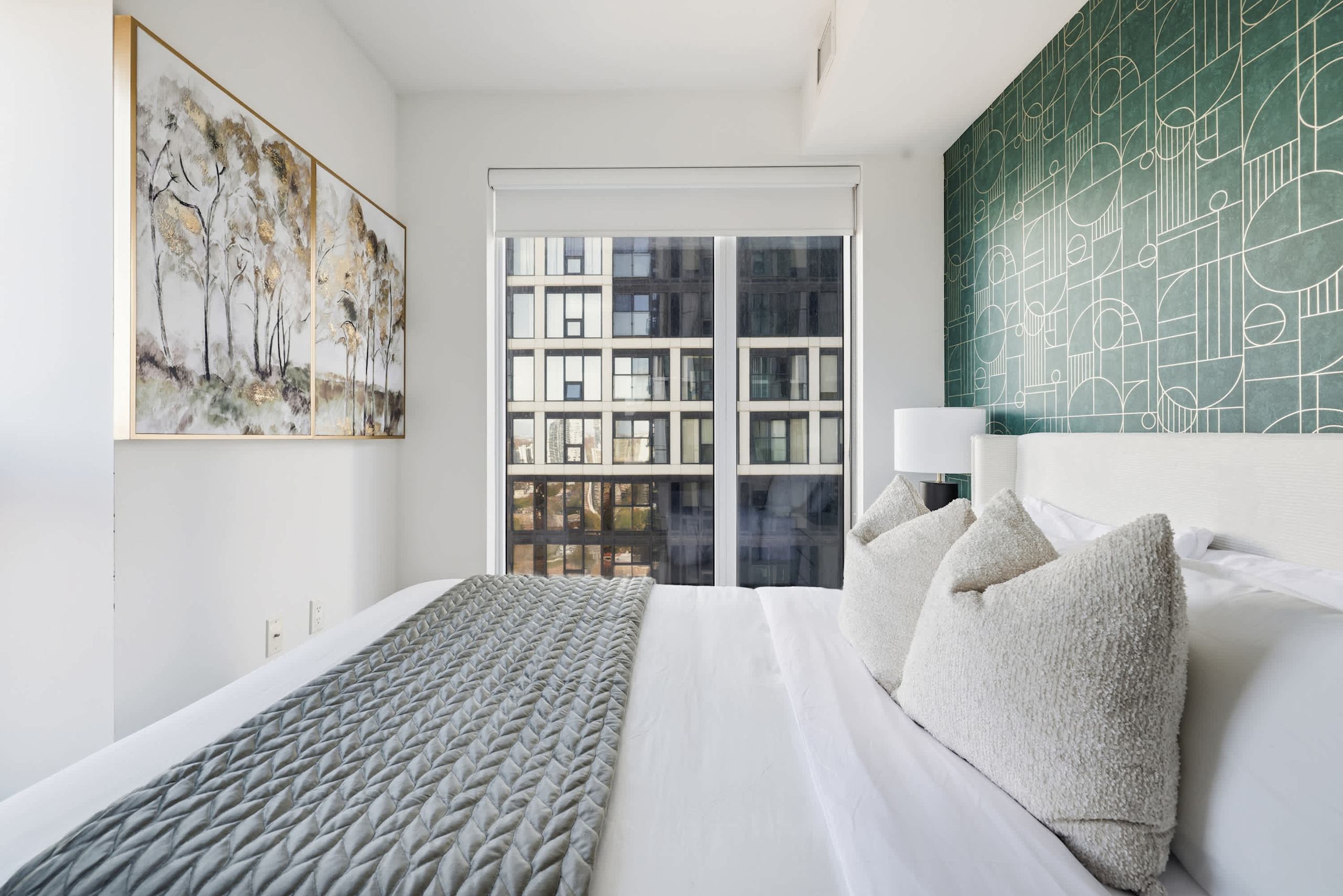 Modern DT Condo, Patio, Walk Everywhere!-photo-2