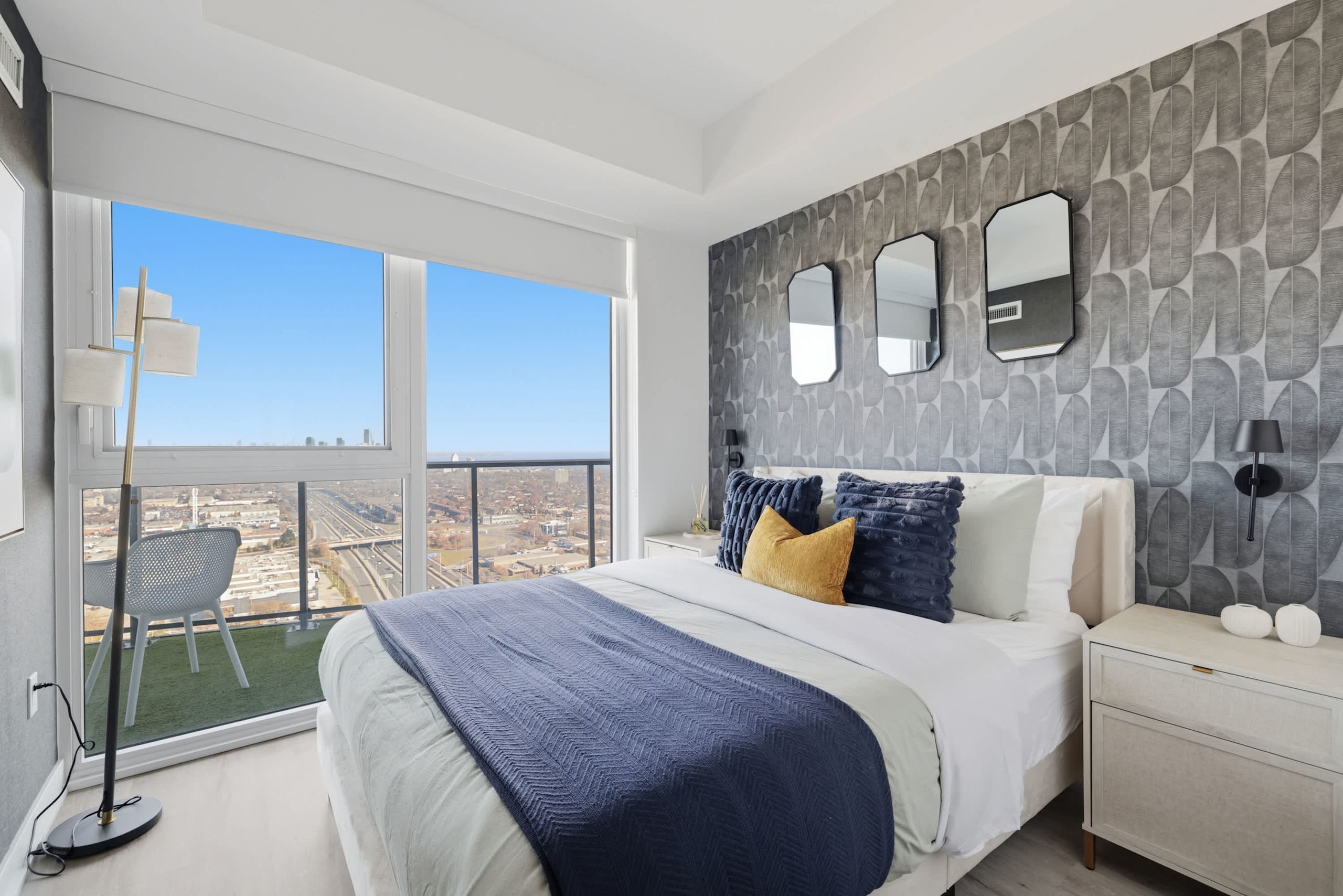 Modern 2BR Retreat with Private Balcony & Parking-photo-2