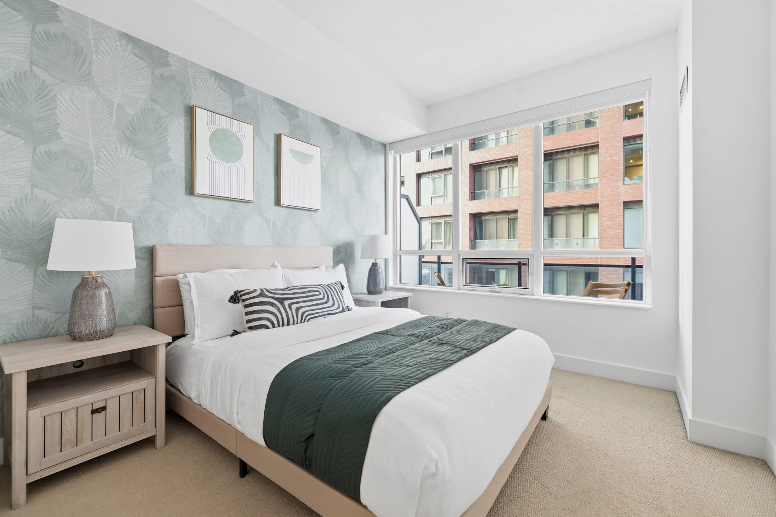 Stylish 1BR Condo with Private Balcony and Views-photo-2
