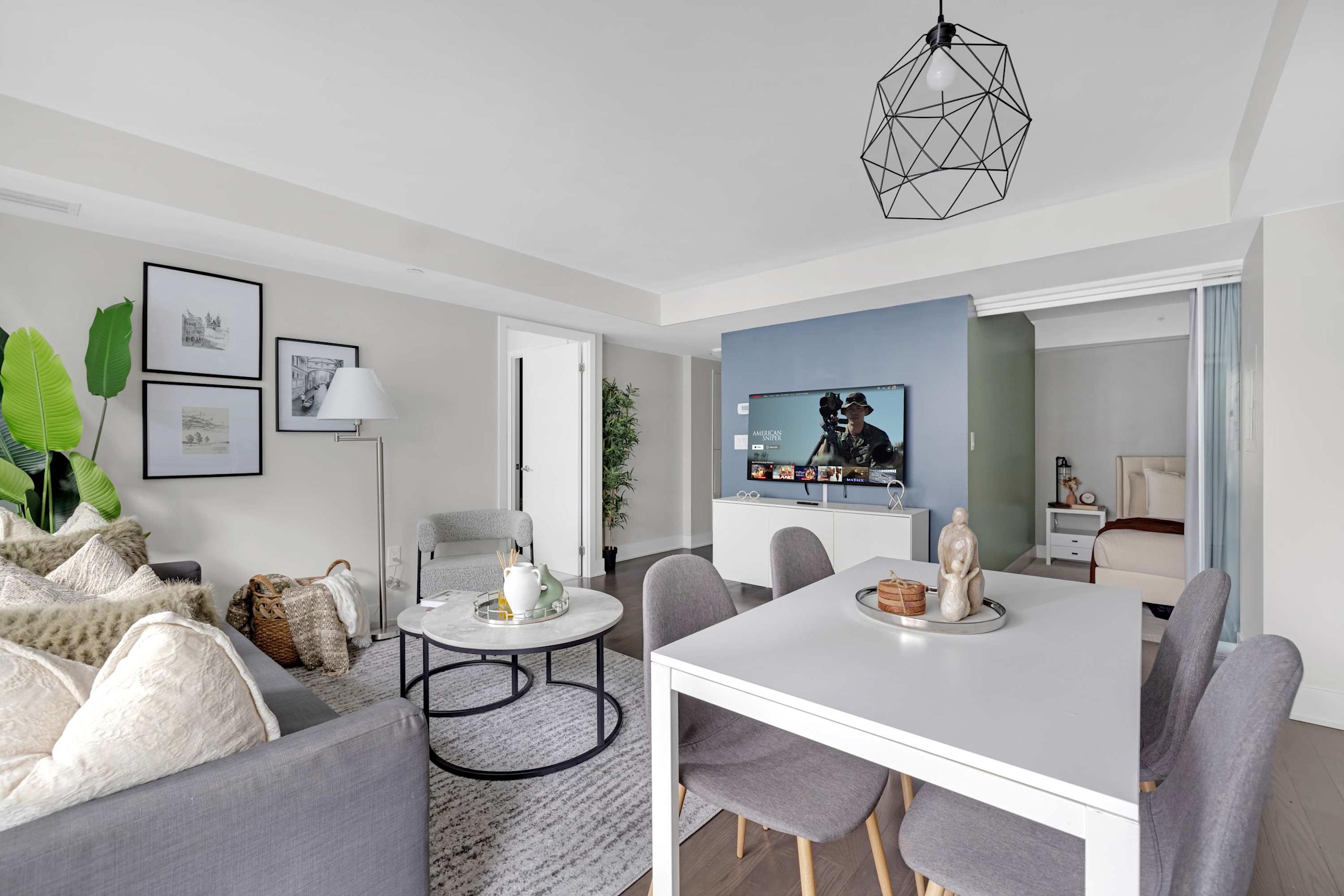 Financial District 2BR Condo, 55" TV, Free Parking-photo-3
