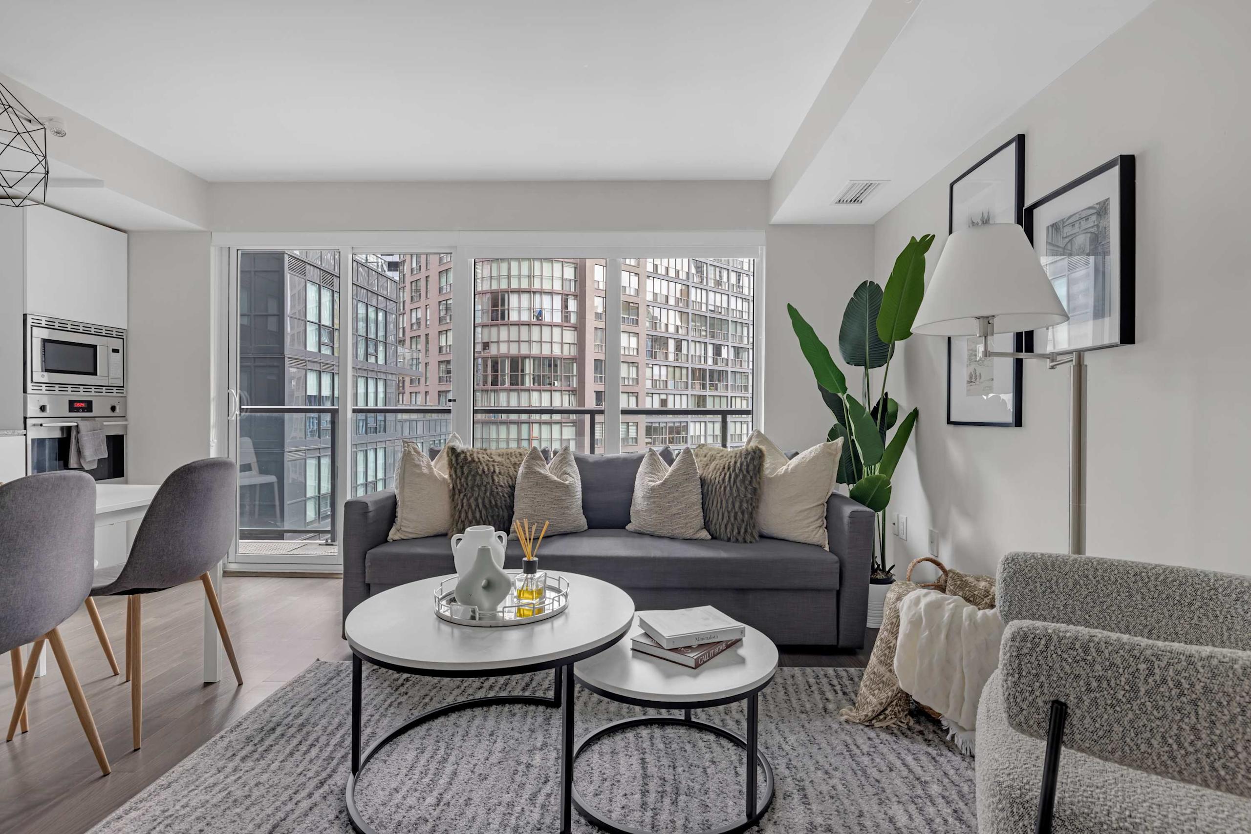 Financial District 2BR Condo, 55" TV, Free Parking-hero-photo