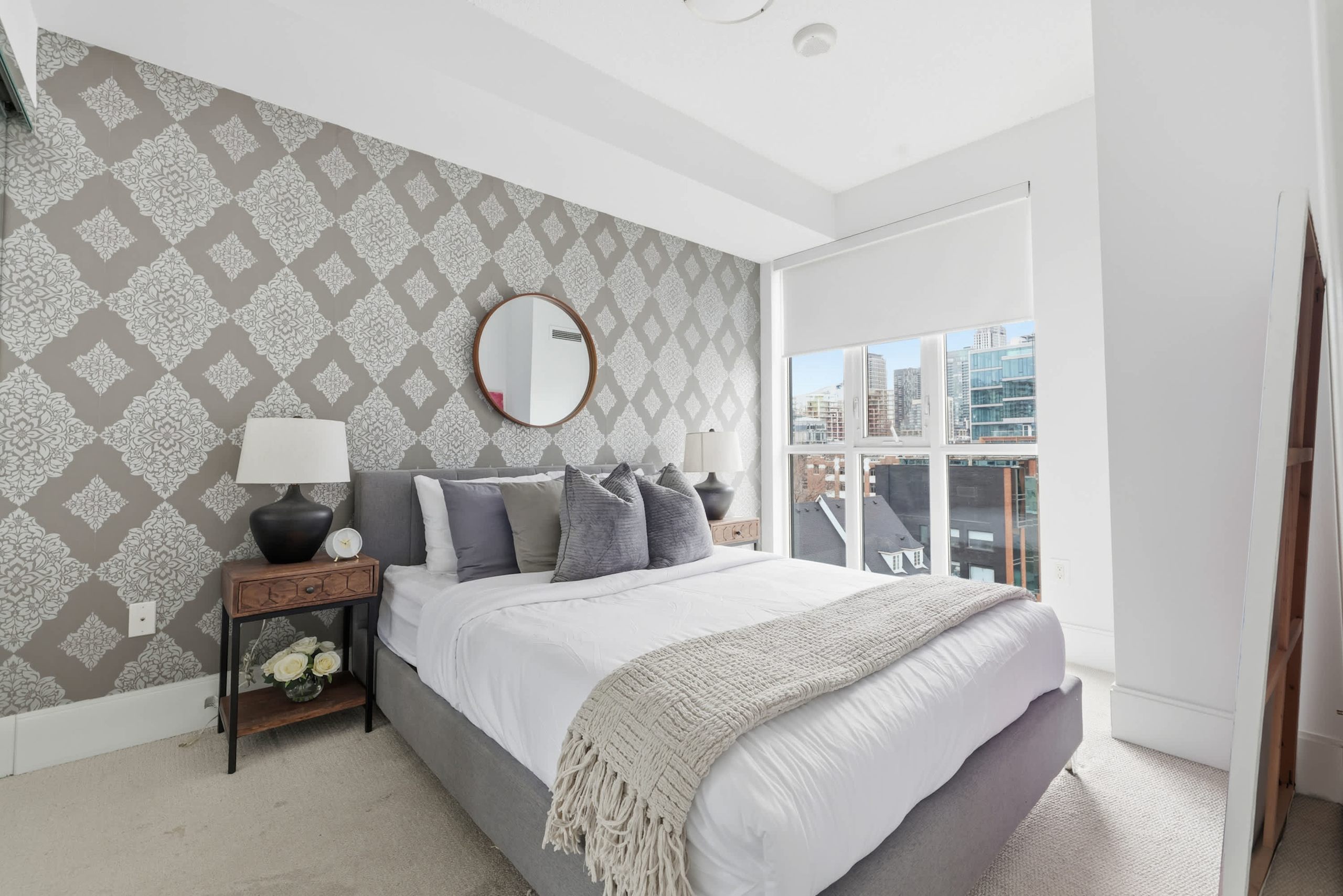 Chic & Cozy Condo In The Heart of Downtown, Slps 6-photo-2