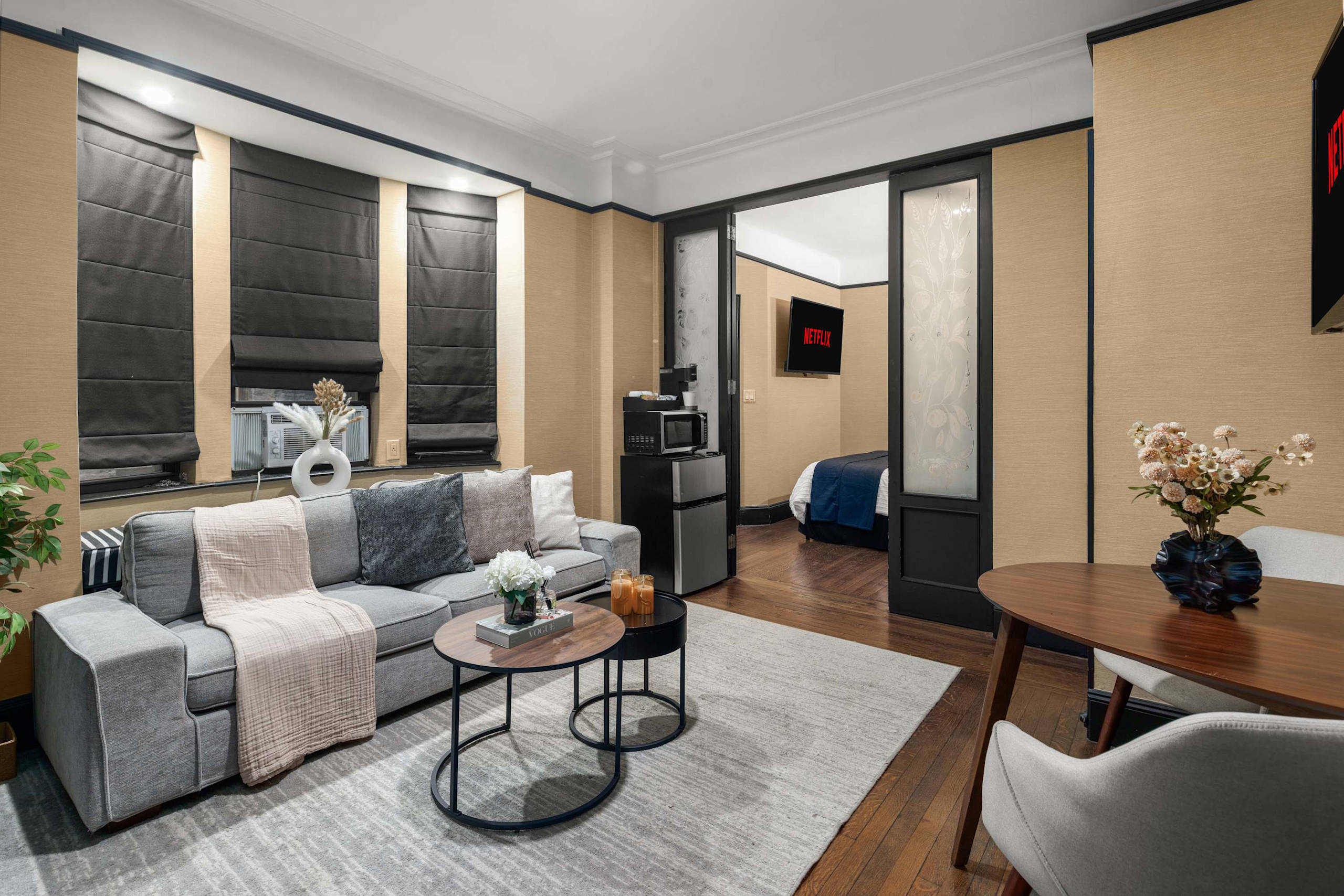 Charming Midtown Apt | Steps from Broadway -photo-3