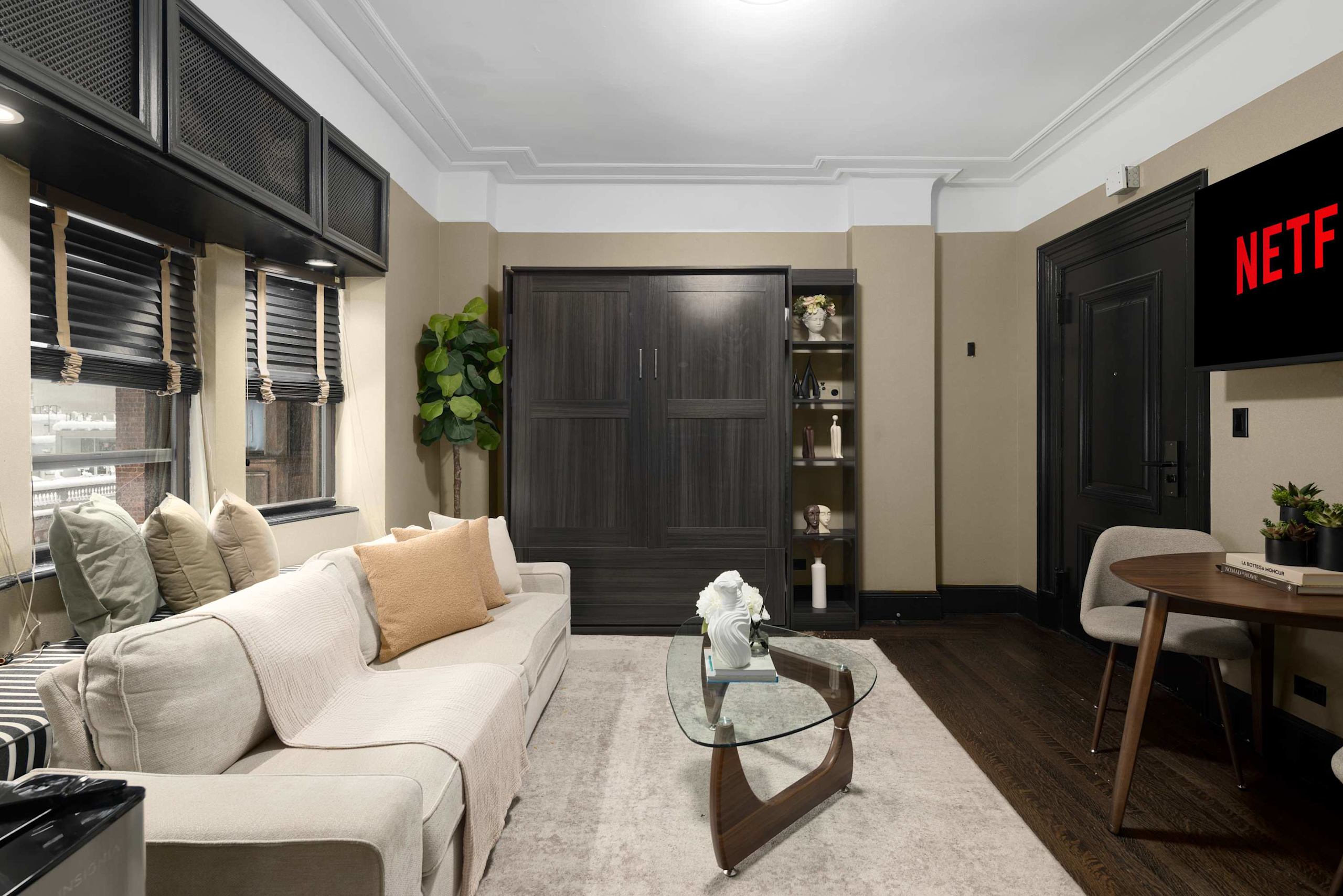 Cozy NYC Apartment with Gym Prime Location!-hero-photo