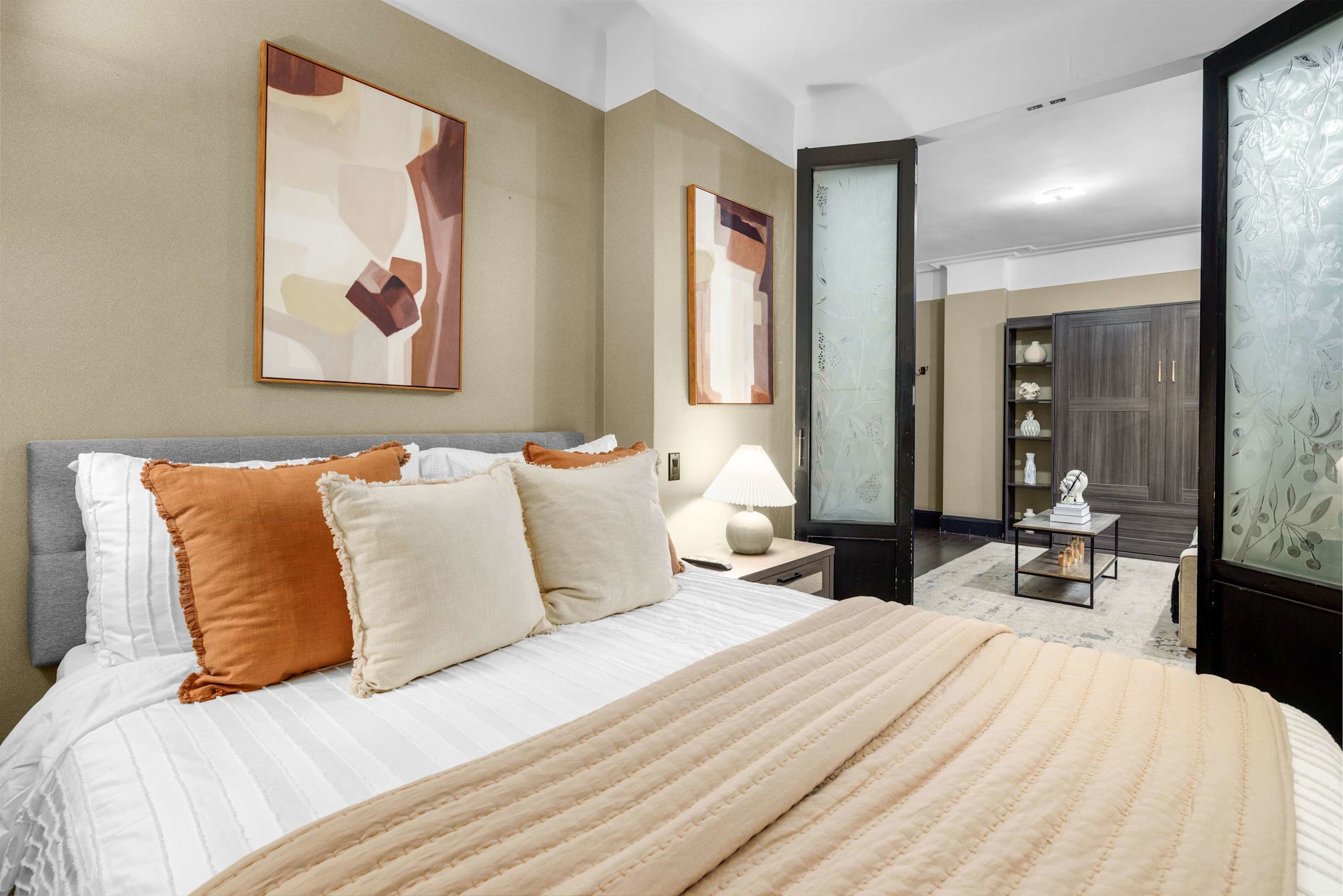  Chic and Cozy APT in Times Square w Gym!-photo-2