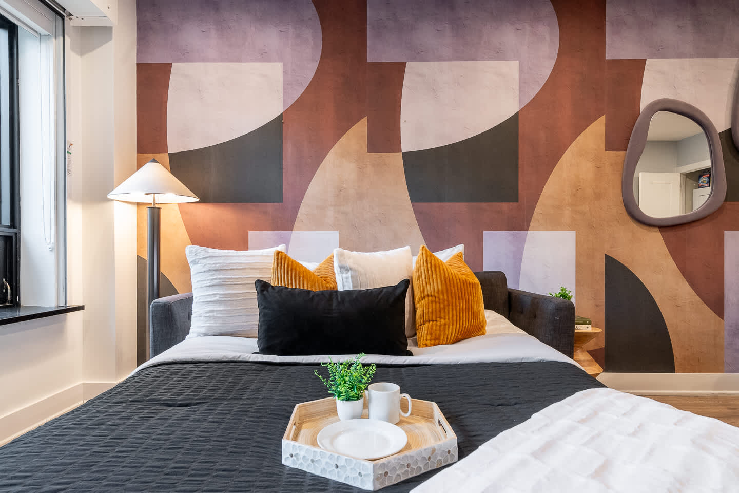 Modern City Retreat, King Bed & Movie Nights-photo-2