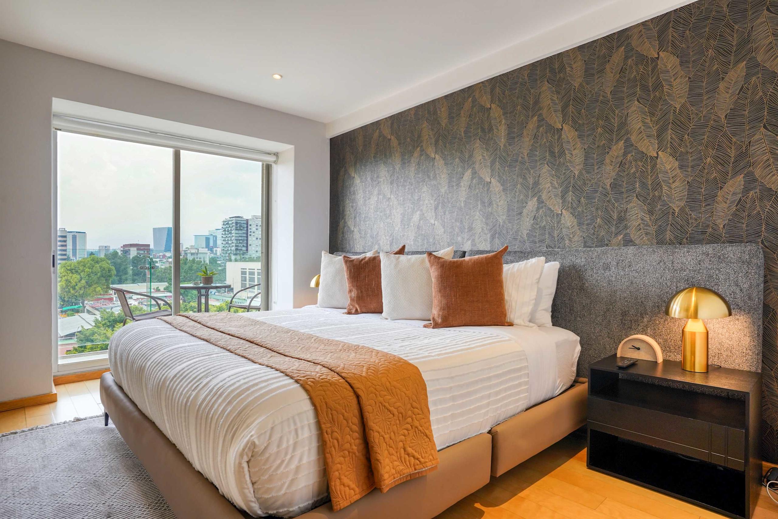 Designer 2BR in Polanco, Two King Beds with Pool-photo-2
