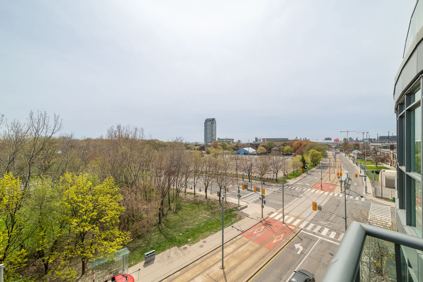 DT Toronto Waterfront Stay | Scenic View | Parking-photo-3