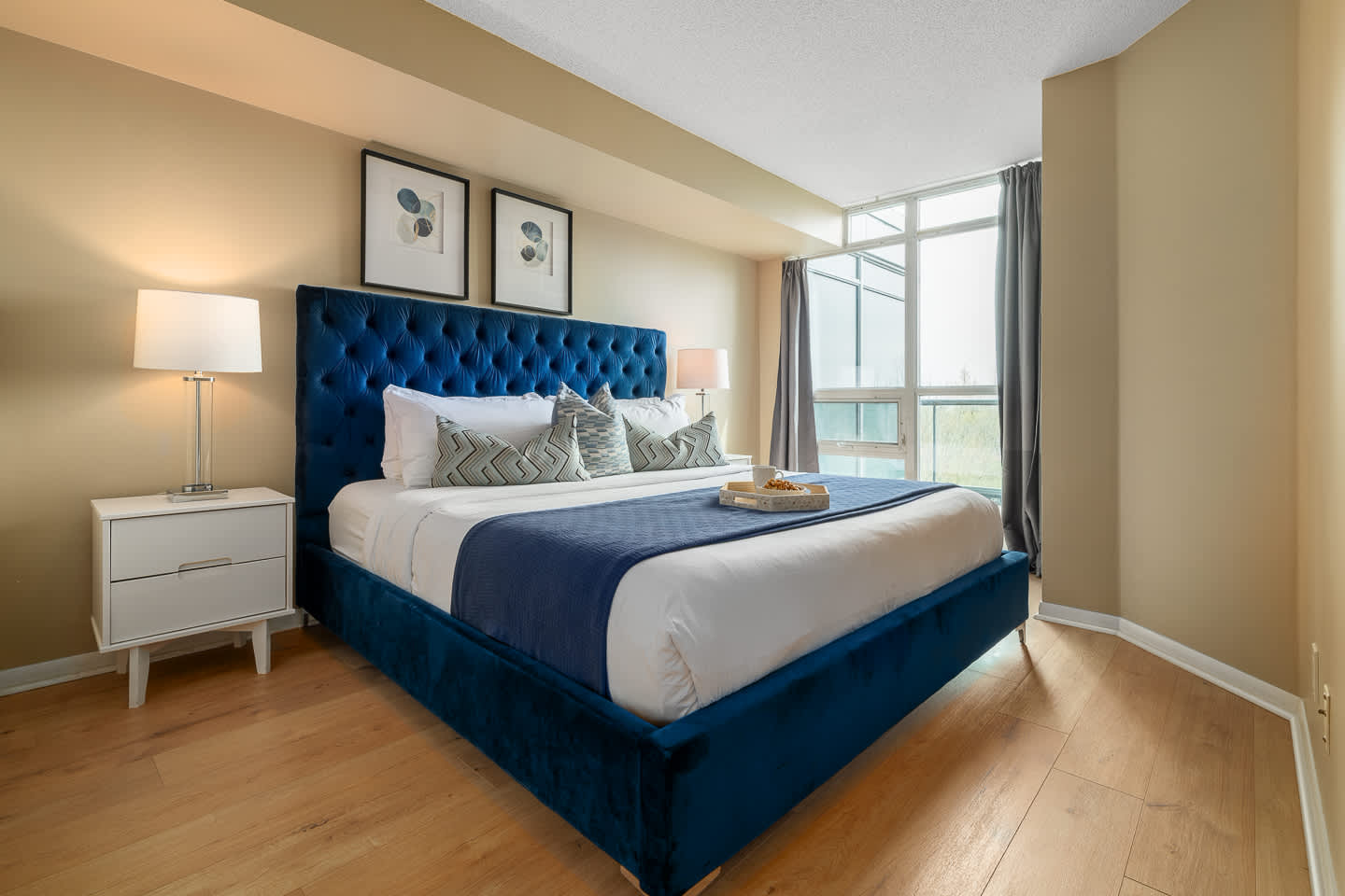 DT Toronto Waterfront Stay | Scenic View | Parking-photo-2