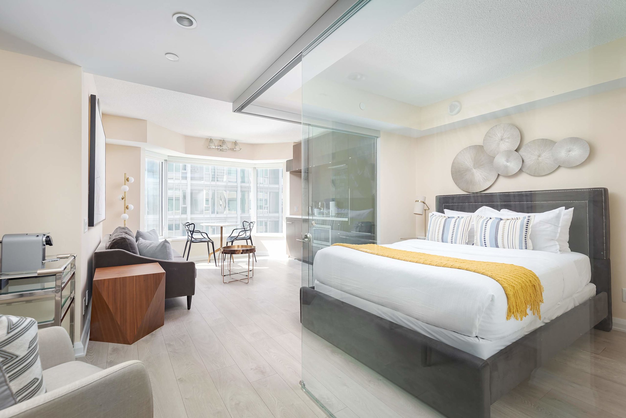 Luxury Yorkville 2BR, Panoramic Skyline Views-hero-photo