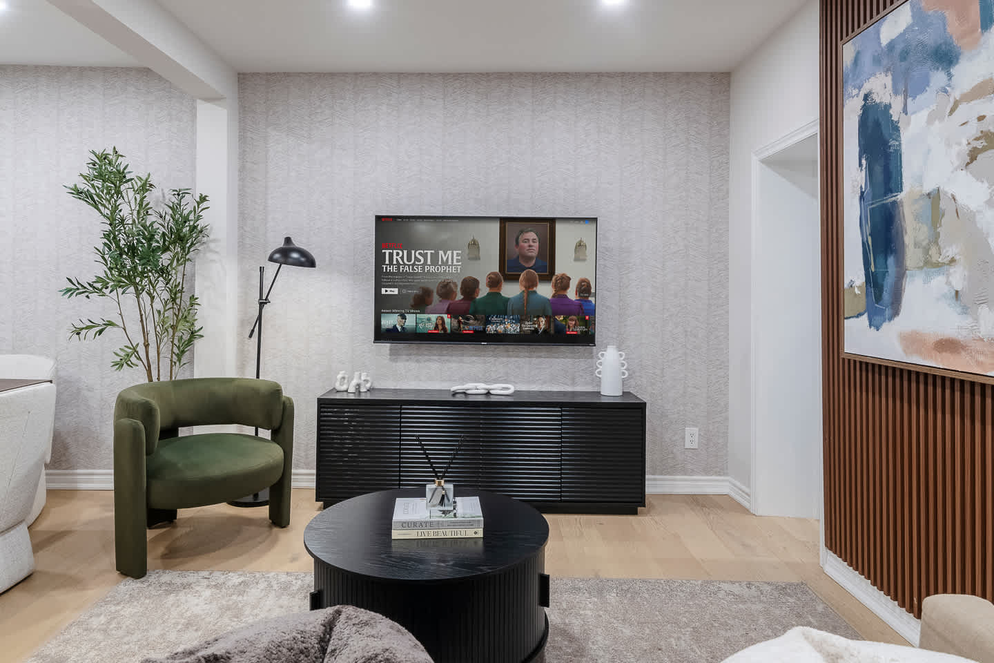 Modern Queen West Retreat  Massive Patio 65 TV-photo-3