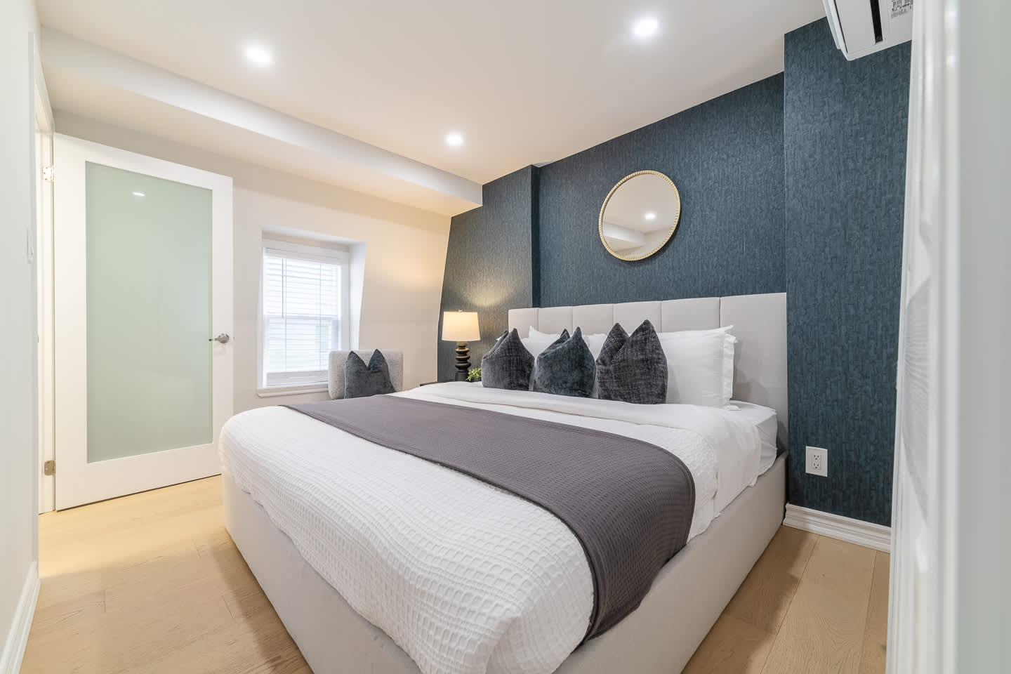 Modern Queen West Retreat  Massive Patio 65 TV-photo-2