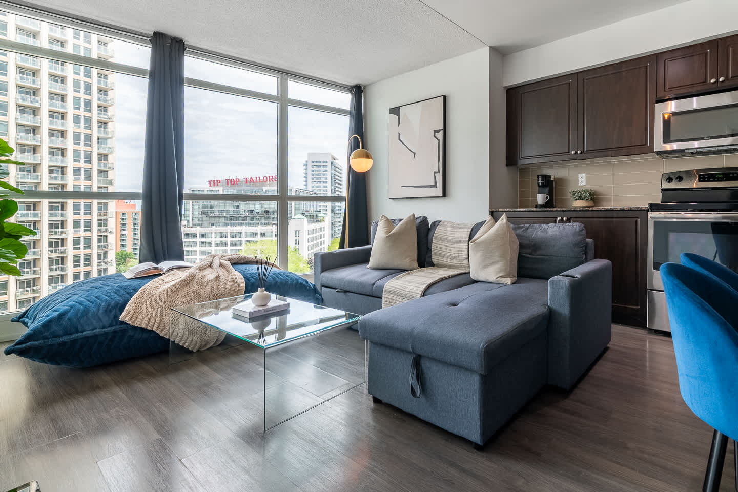 Spacious 3BR condo with patio & free parking-hero-photo
