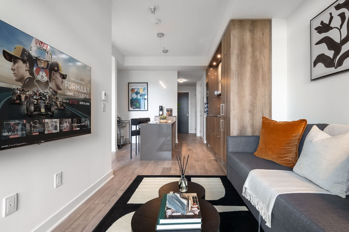 Luxury Yorkville 1BR Suite with Private Balcony-hero-photo