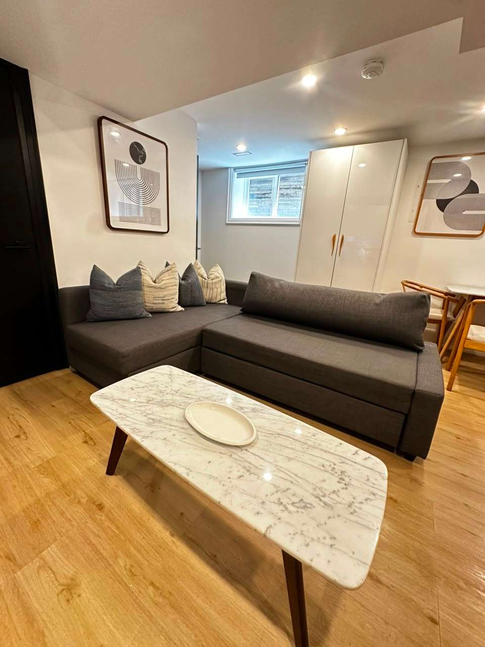 Chic Parkdale 1BR near Queen West-hero-photo