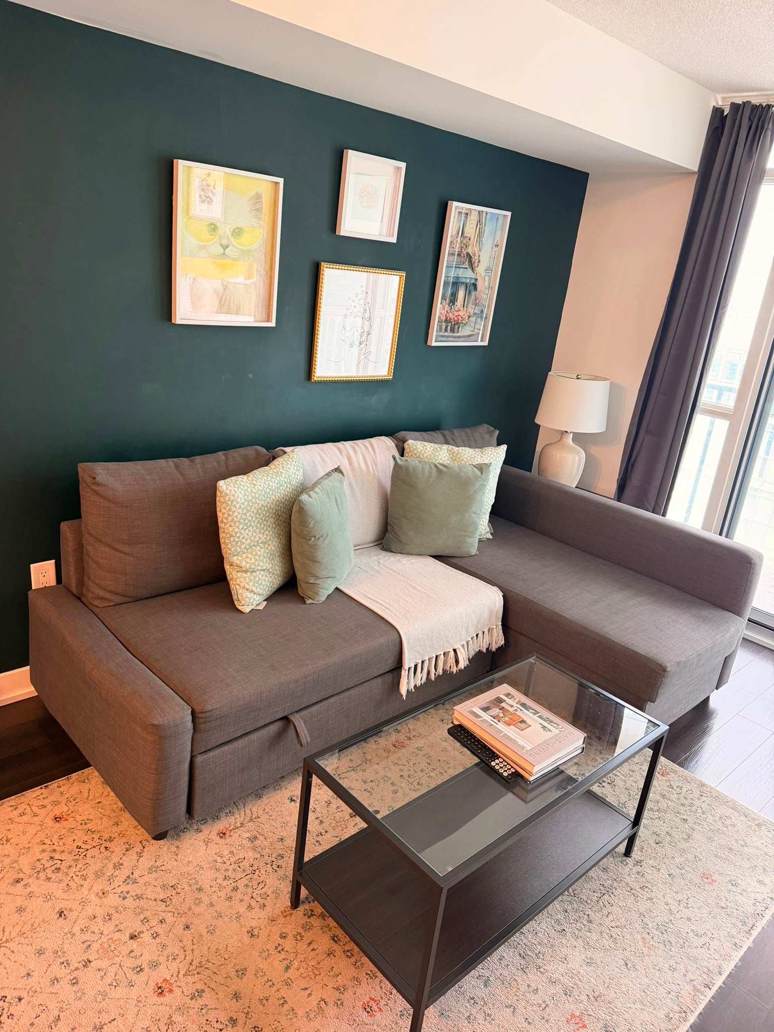 Modern High-Rise 1BR Oasis | Walk to CN Tower & Lake-photo-2