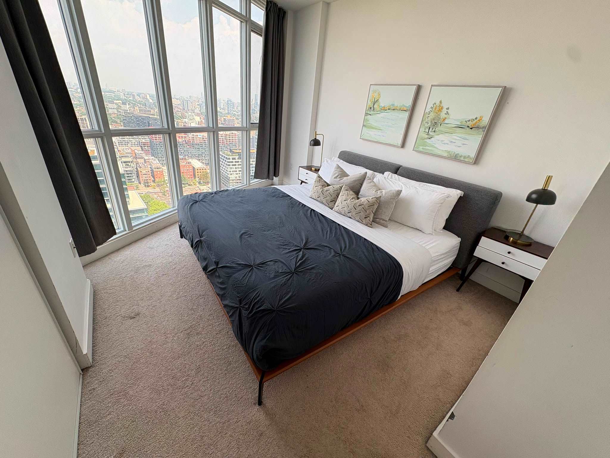 Modern Core 1BR Oasis | Steps to Rogers Centre-photo-2