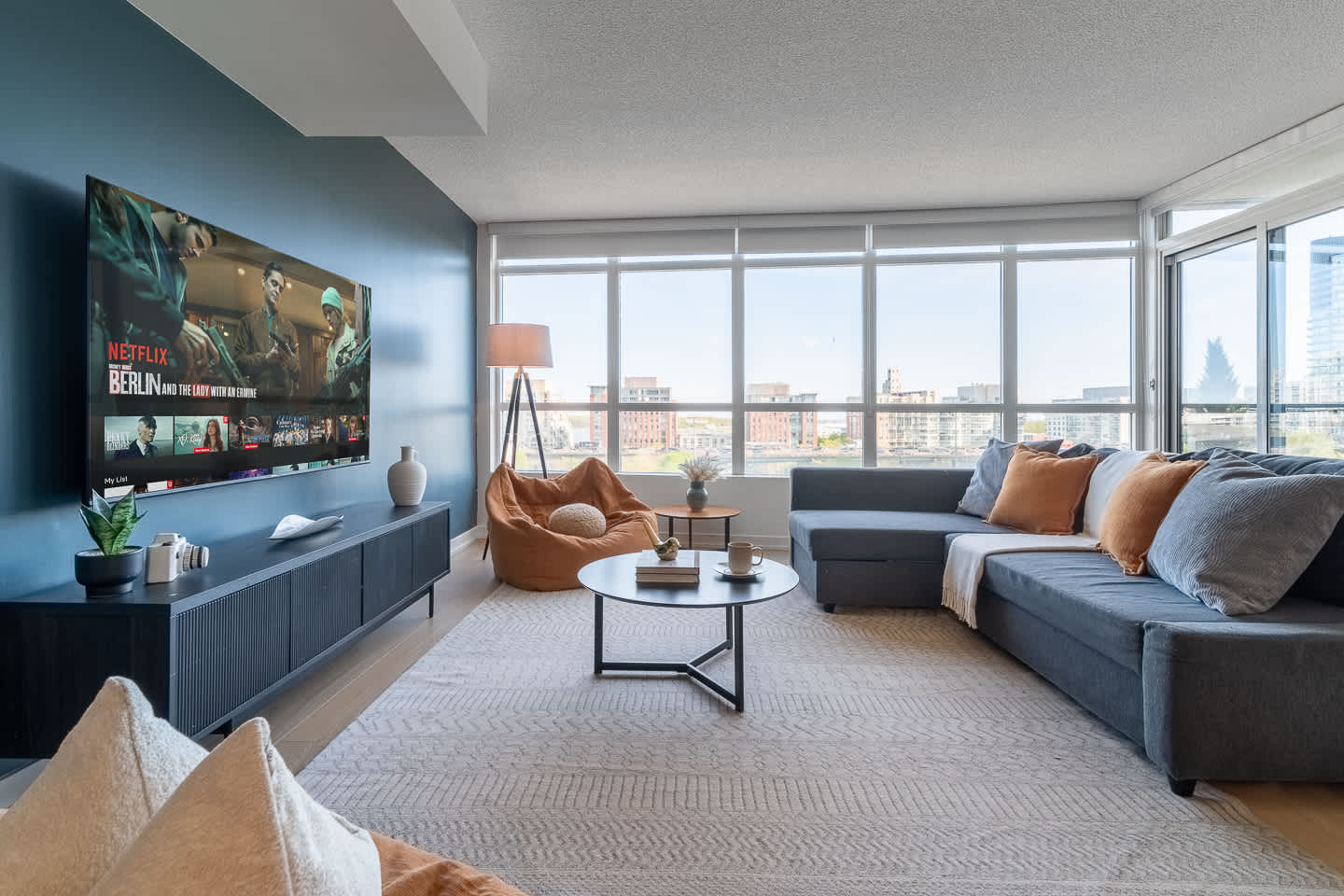 Free Parking! Grand 3BR/2BA Suite | Sleeps 8-hero-photo