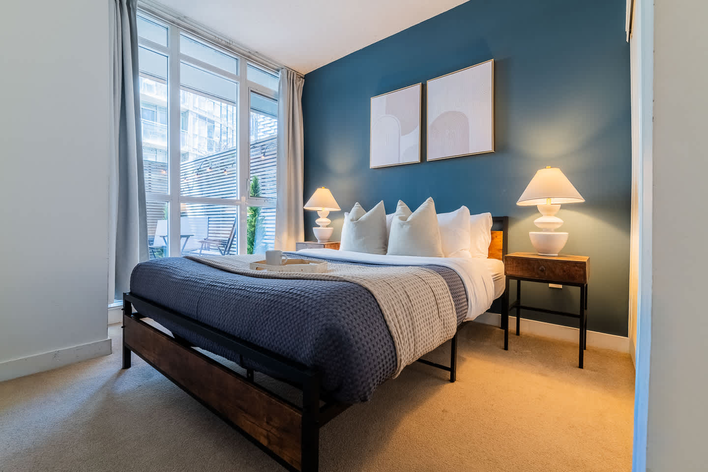 Stylish 2BR City Retreat Near the Lake & Park-photo-2